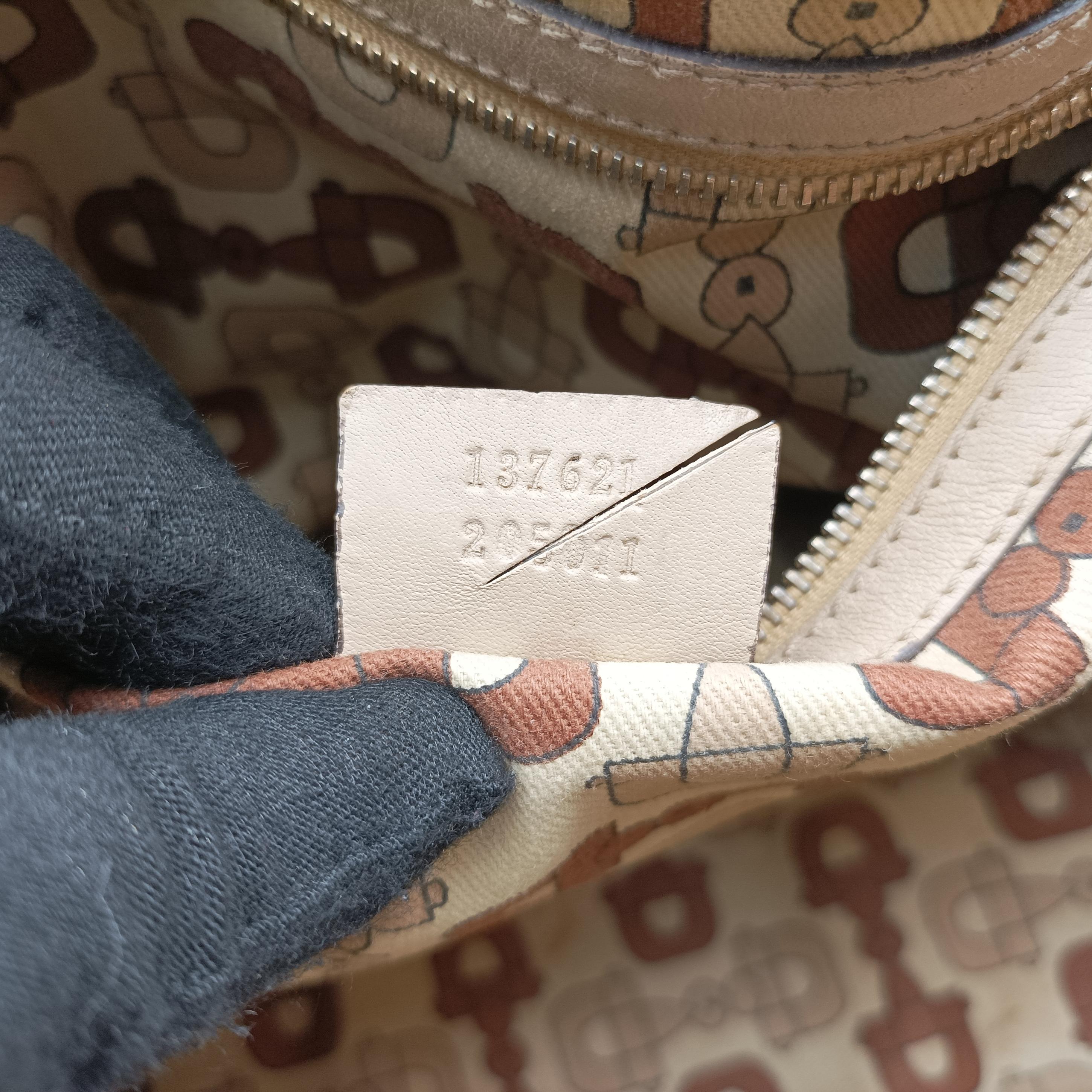 Secondhand Gucci Pelham Hobo Beige leather 137621 handbag | stylenewstar