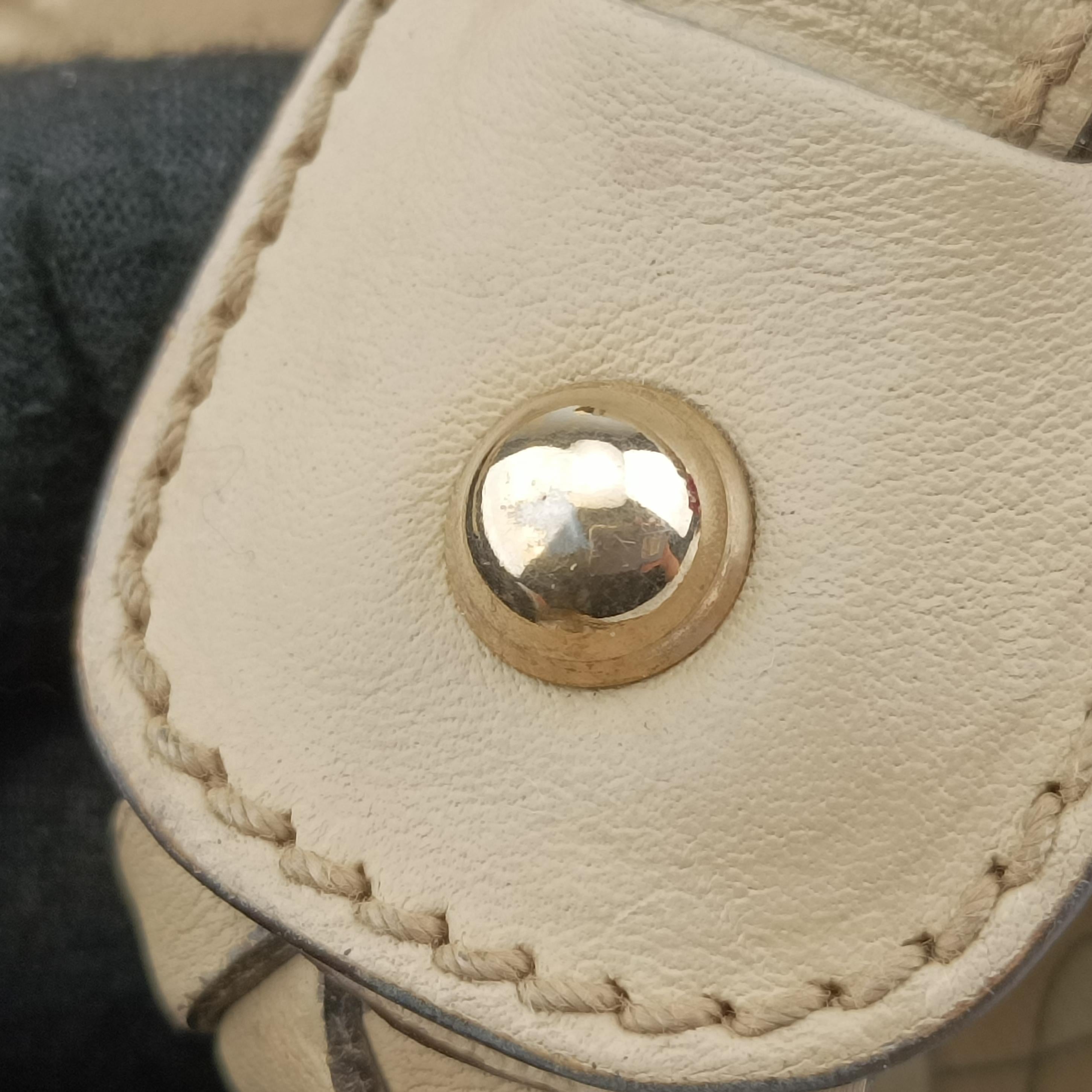 Secondhand Gucci Pelham Hobo Beige leather 137621 handbag | stylenewstar