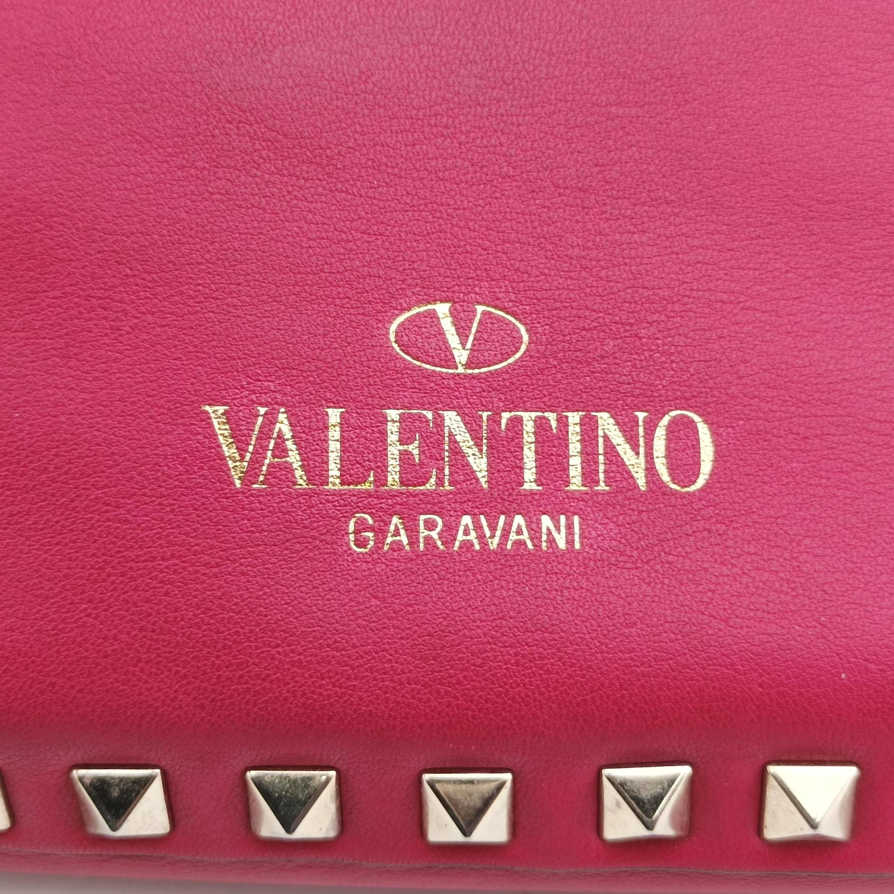 Vintage Valentino Rockstud Rose Leather  shoulderbag | stylenewstar