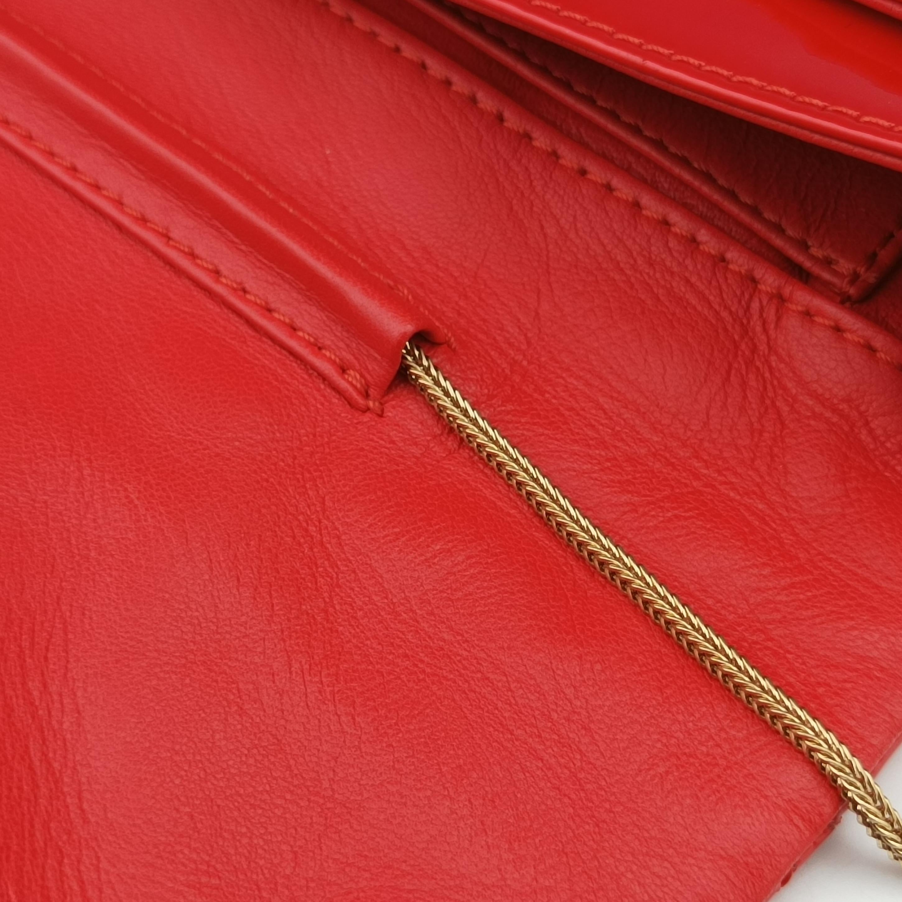 Pre-owned Chanel 2.55 Matelasse Red Patent A38198 shoulderbag | stylenewstar