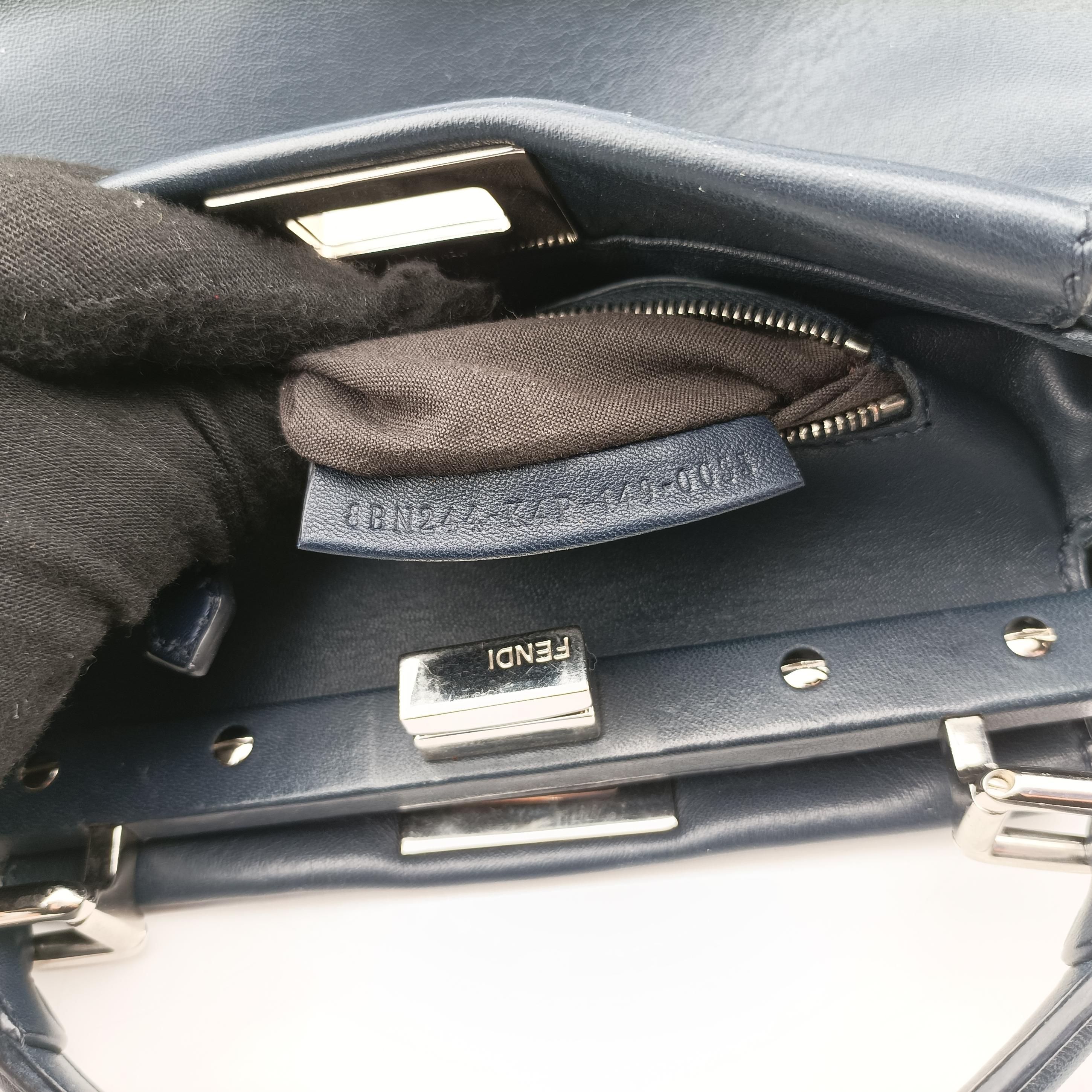 Pre-owned Fendi PEEKABOO Navy Leather 8BN244 shoulderbag | stylenewstar