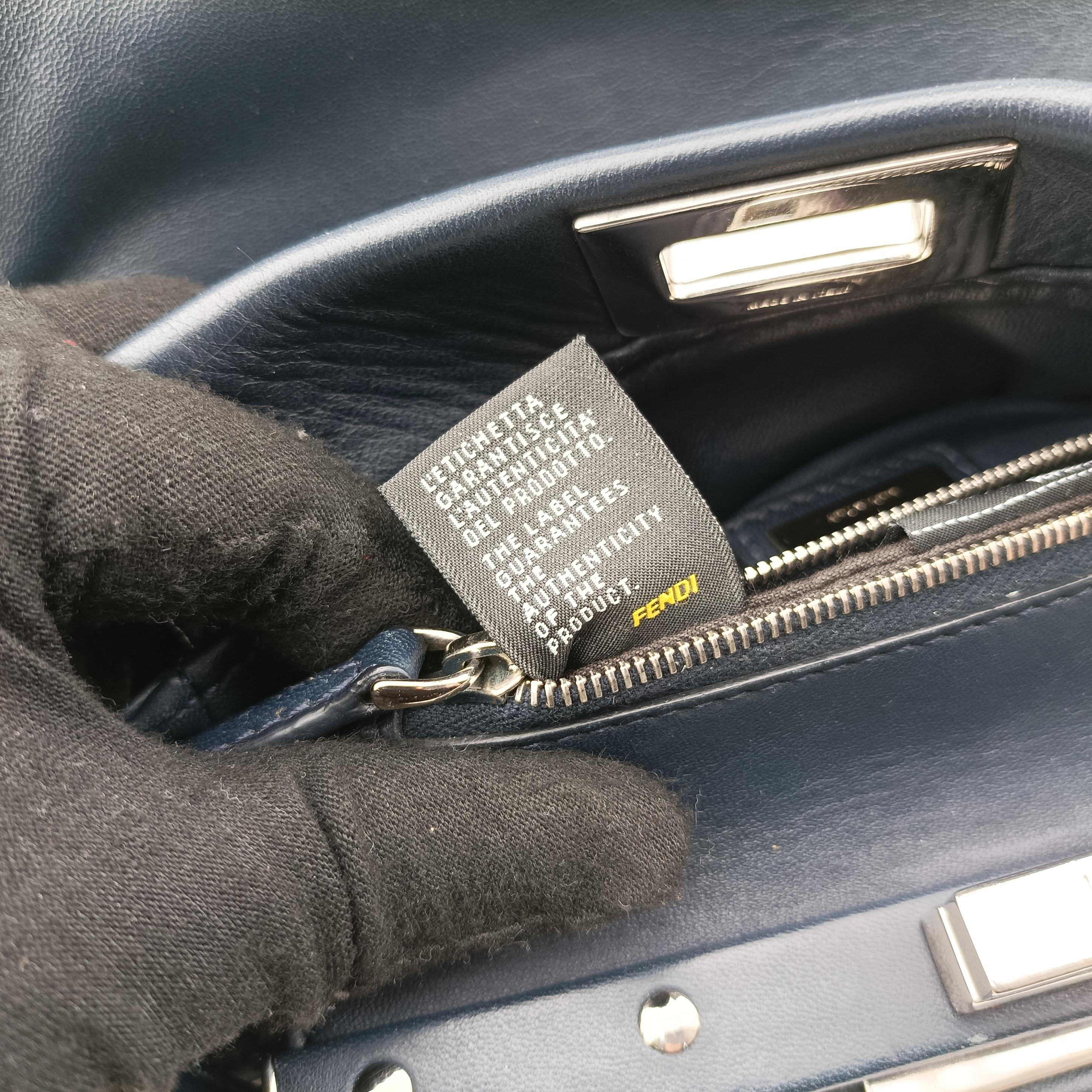 Pre-owned Fendi PEEKABOO Navy Leather 8BN244 shoulderbag | stylenewstar