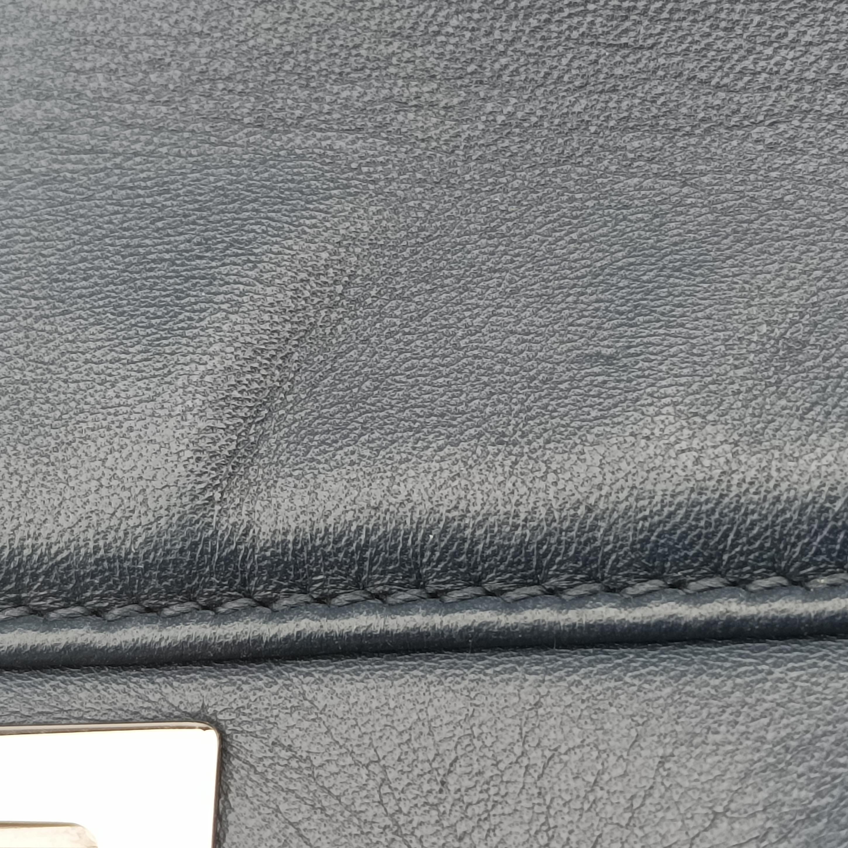 Pre-owned Fendi PEEKABOO Navy Leather 8BN244 shoulderbag | stylenewstar