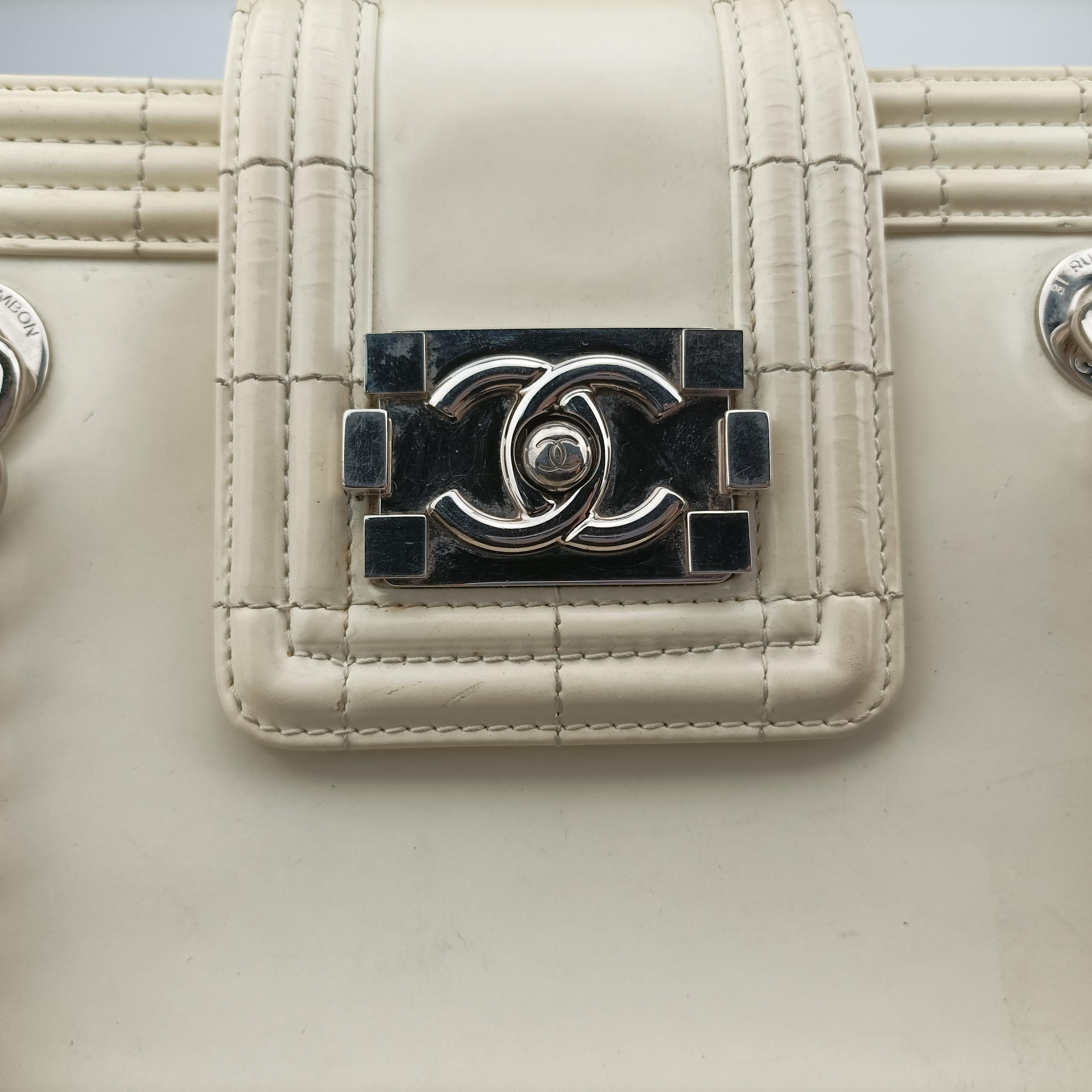 Secondhand Chanel Jetsetter Boy Shopping Tote White Patent A67020 shoulderbag | stylenewstar