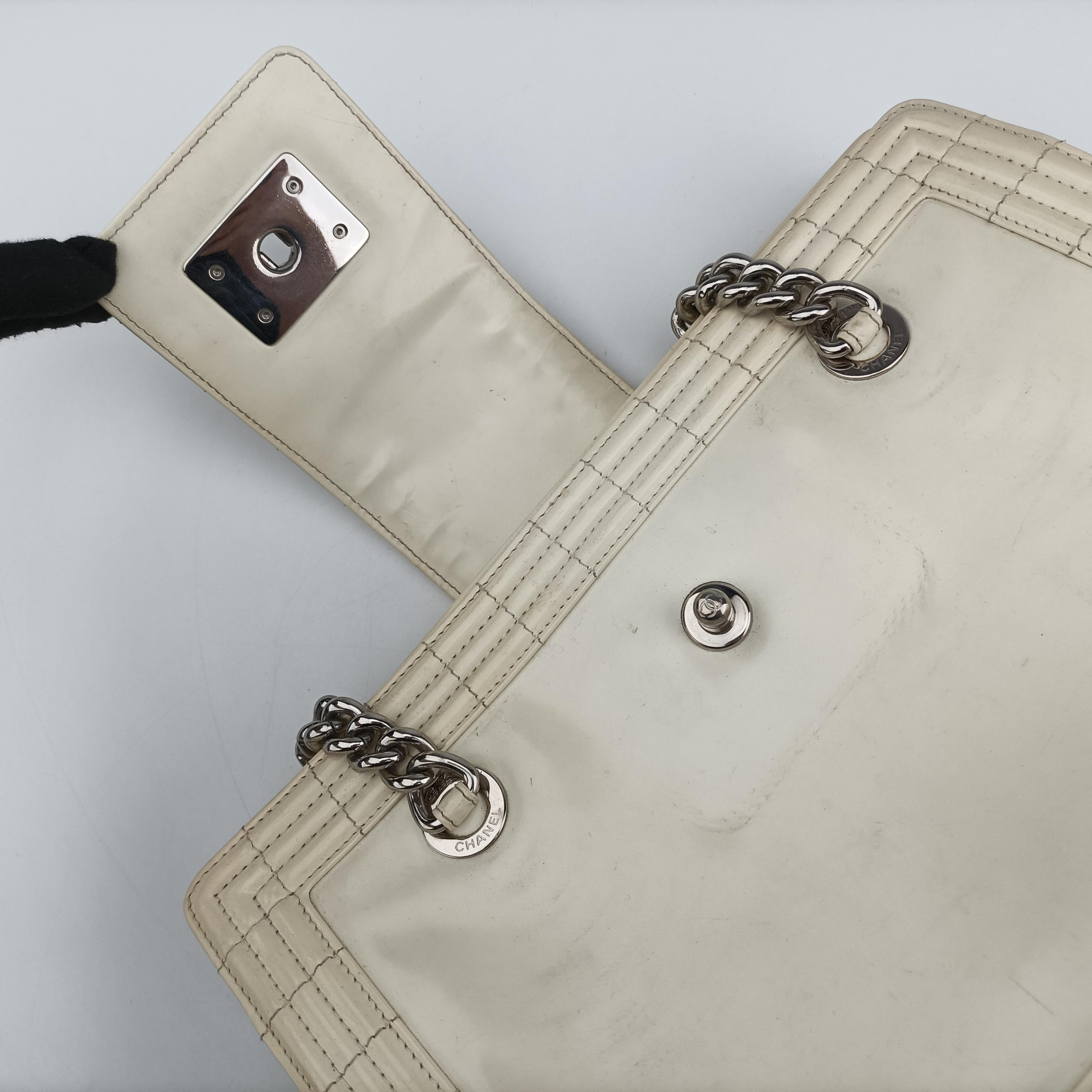 Secondhand Chanel Jetsetter Boy Shopping Tote White Patent A67020 shoulderbag | stylenewstar