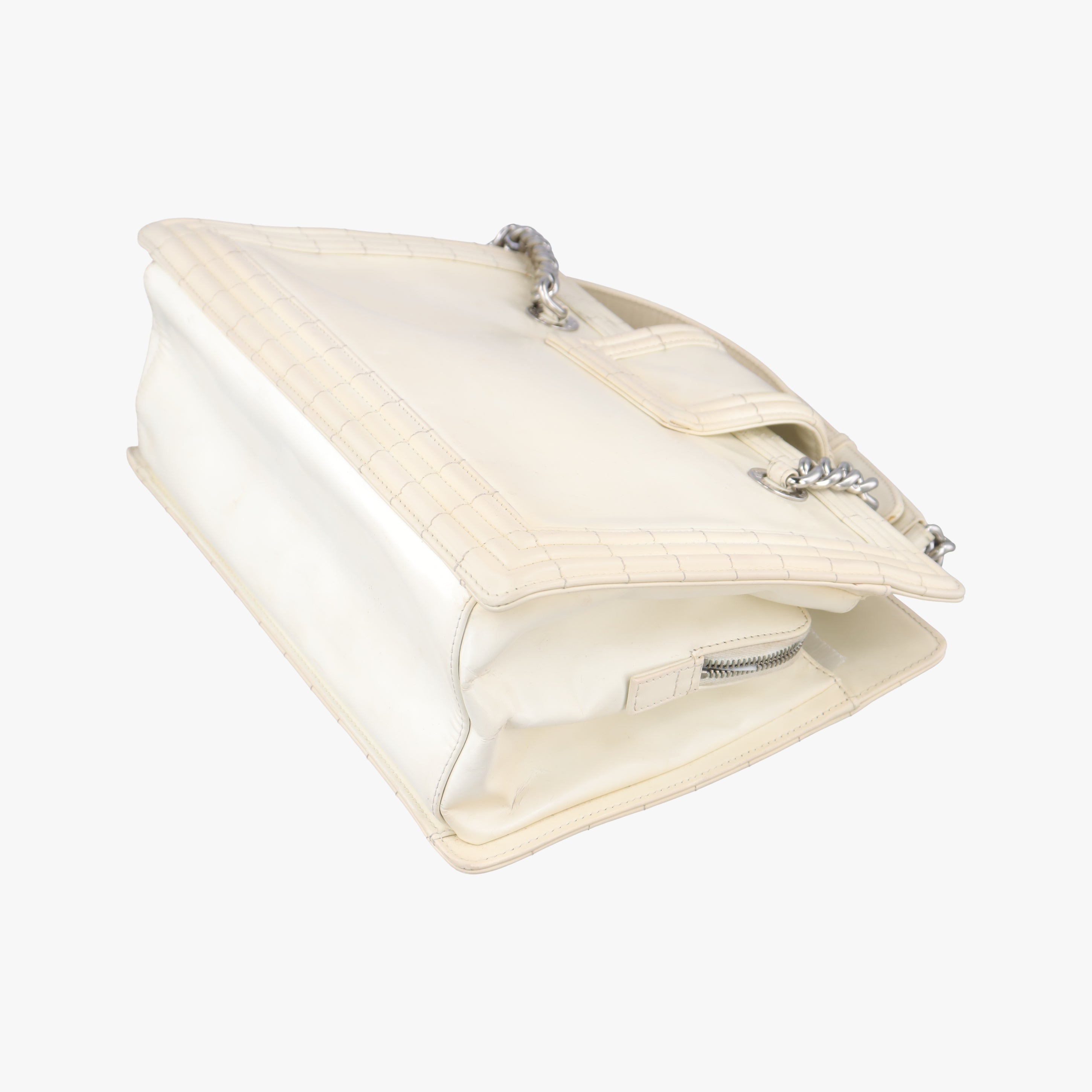 Secondhand Chanel Jetsetter Boy Shopping Tote White Patent A67020 shoulderbag | stylenewstar