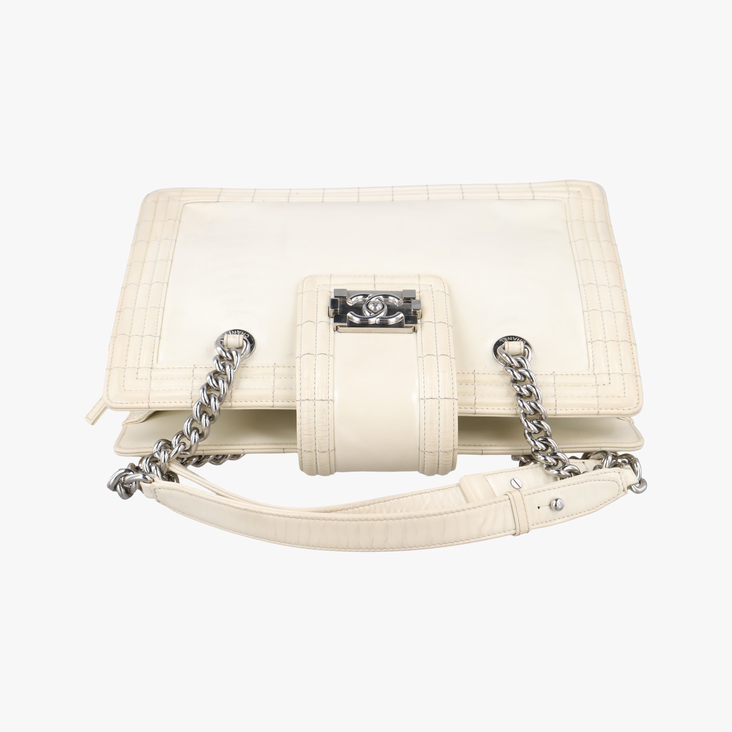 Secondhand Chanel Jetsetter Boy Shopping Tote White Patent A67020 shoulderbag | stylenewstar