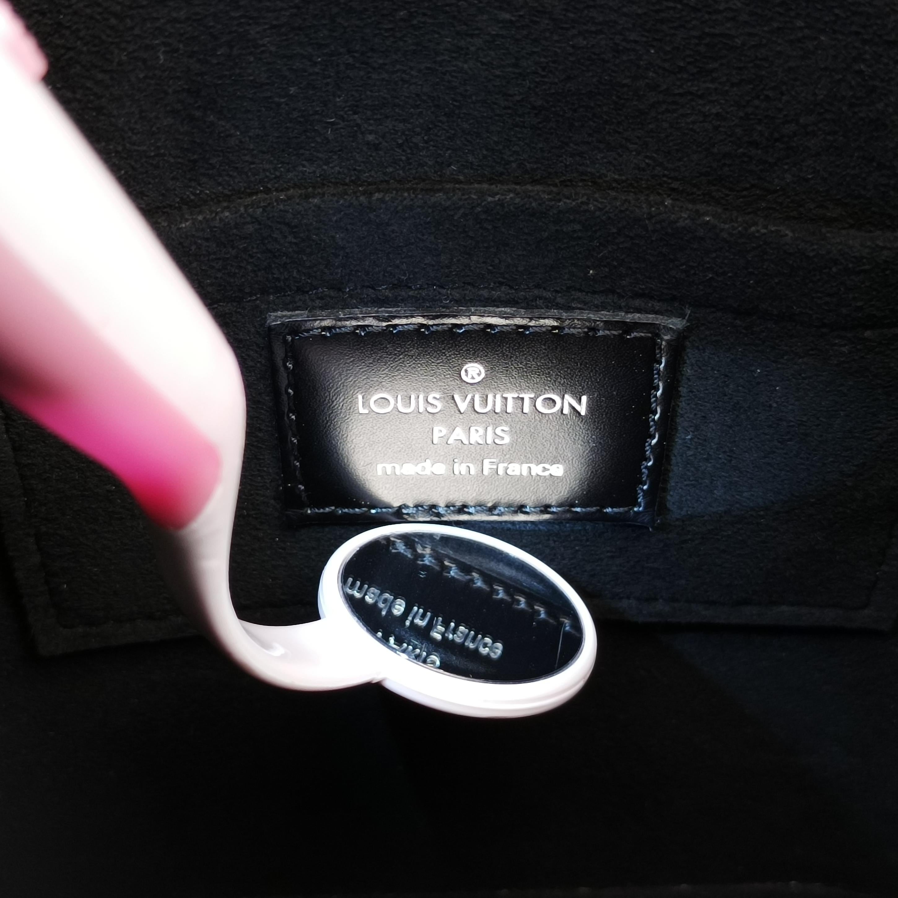 Secondhand Louis Vuitton Bento Box BB Noir epi M56038 shoulderbag | stylenewstar