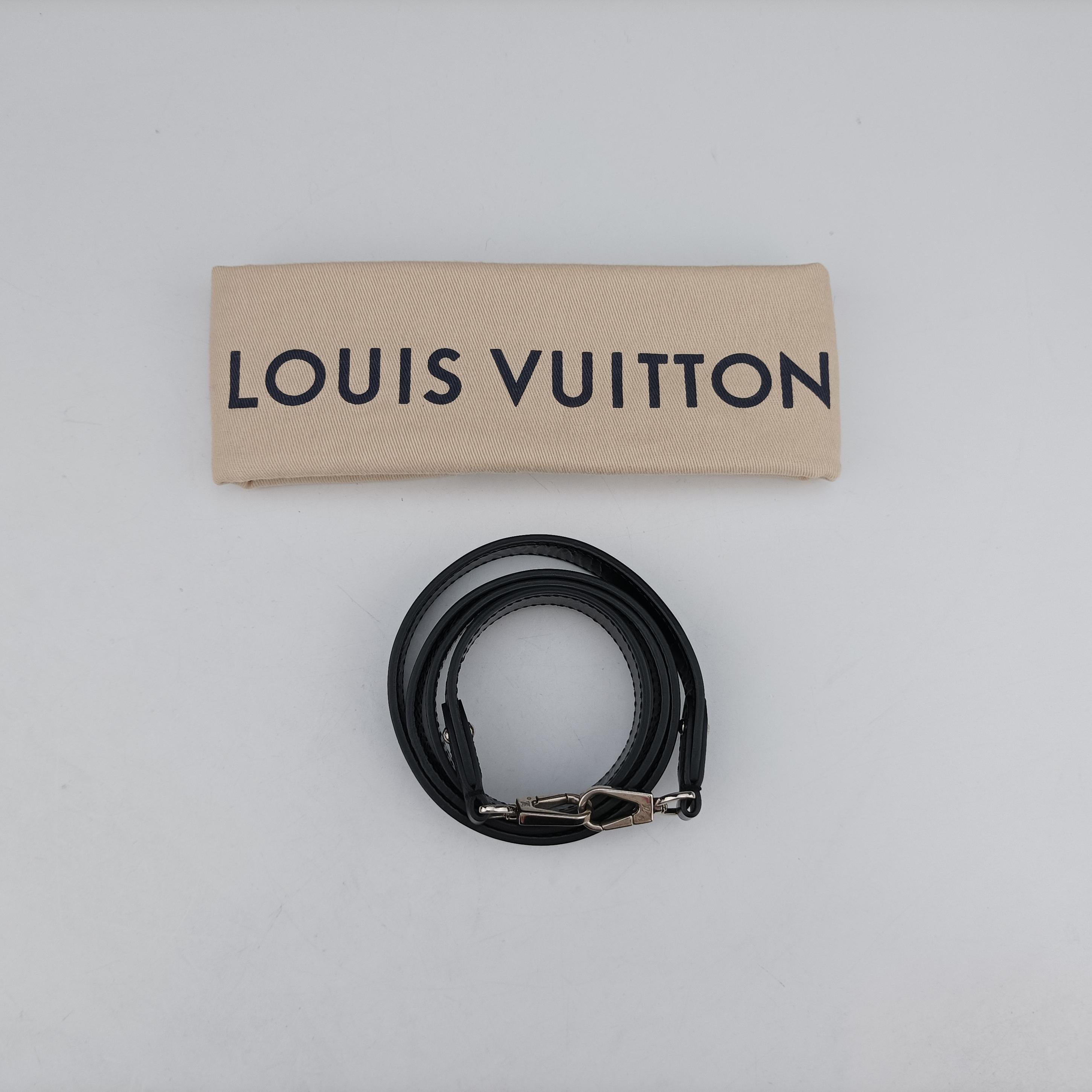 Secondhand Louis Vuitton Bento Box BB Noir epi M56038 shoulderbag | stylenewstar