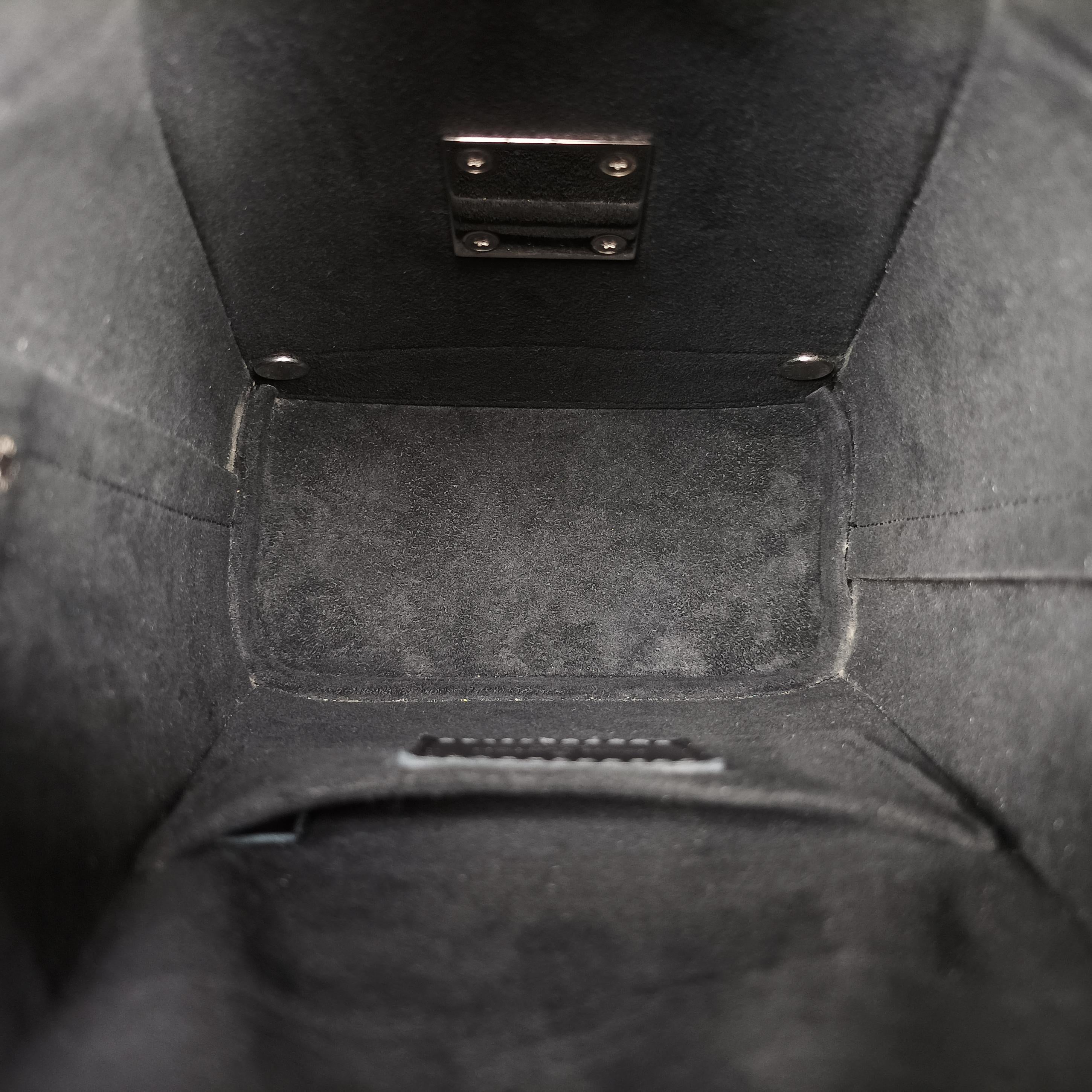 Secondhand Louis Vuitton Bento Box BB Noir epi M56038 shoulderbag | stylenewstar