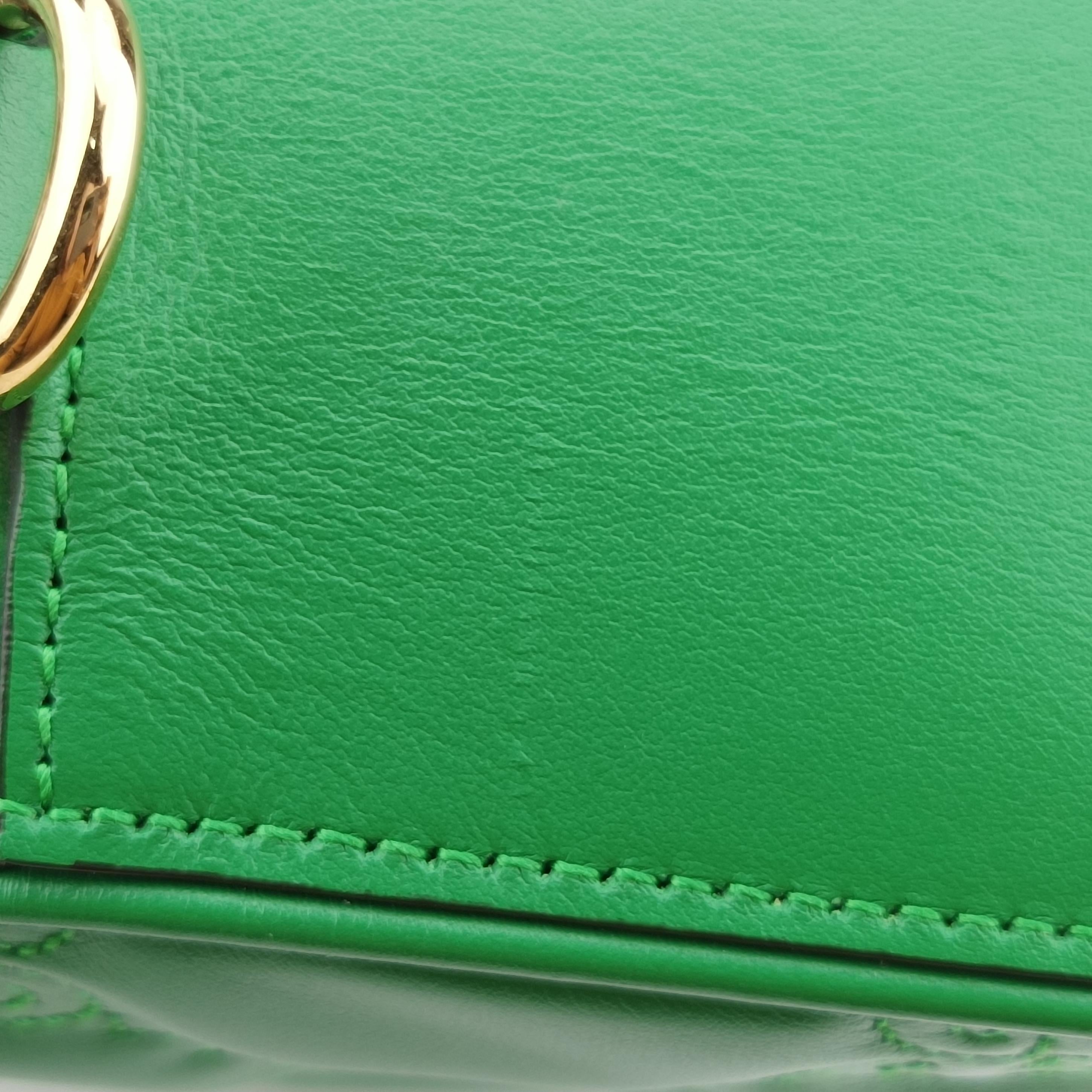 Pre-owned Gucci GG Matelasse Green Leather 702234 shoulderbag | stylenewstar