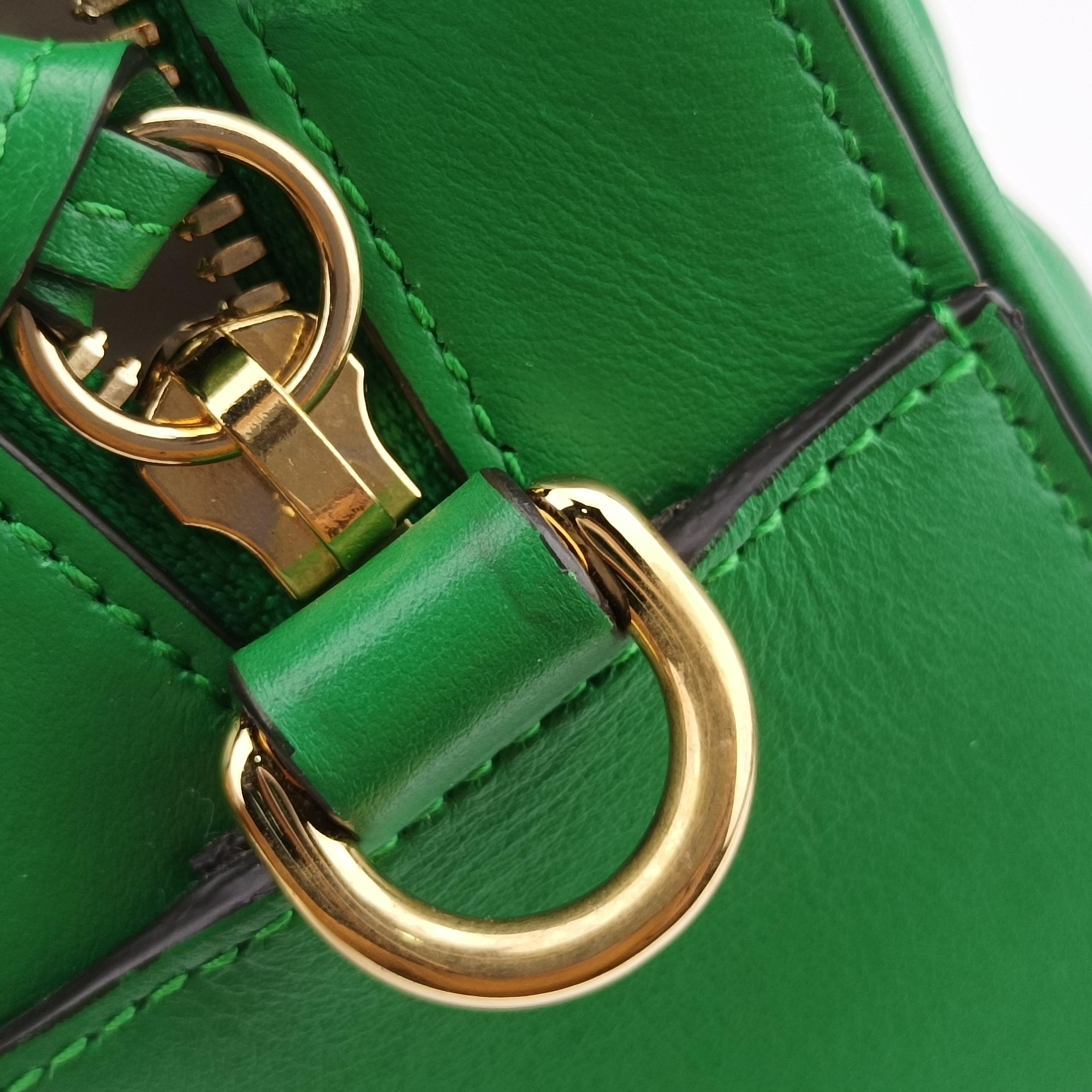 Pre-owned Gucci GG Matelasse Green Leather 702234 shoulderbag | stylenewstar