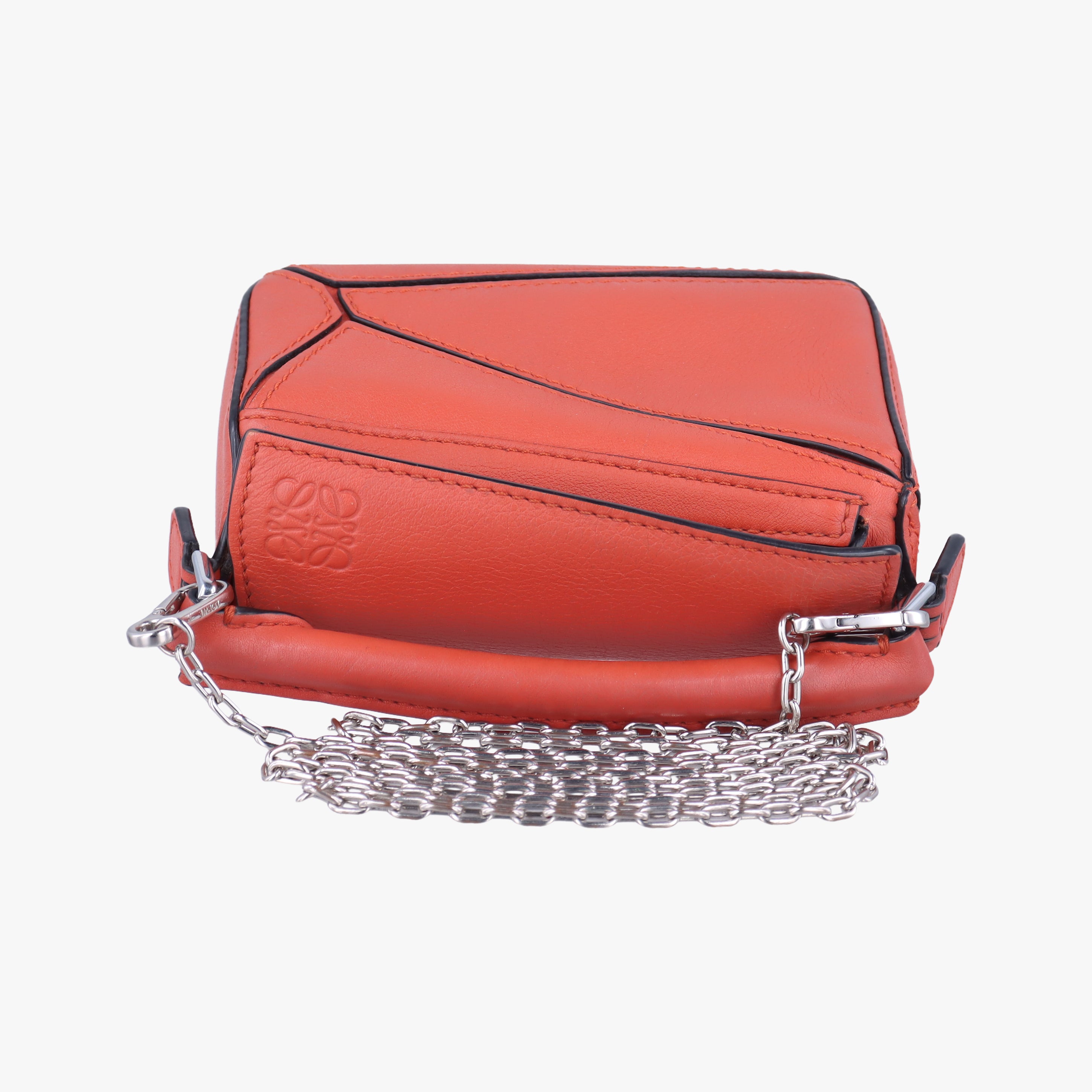 Pre-owned Loewe Puzzle Red Leather  shoulderbag | stylenewstar