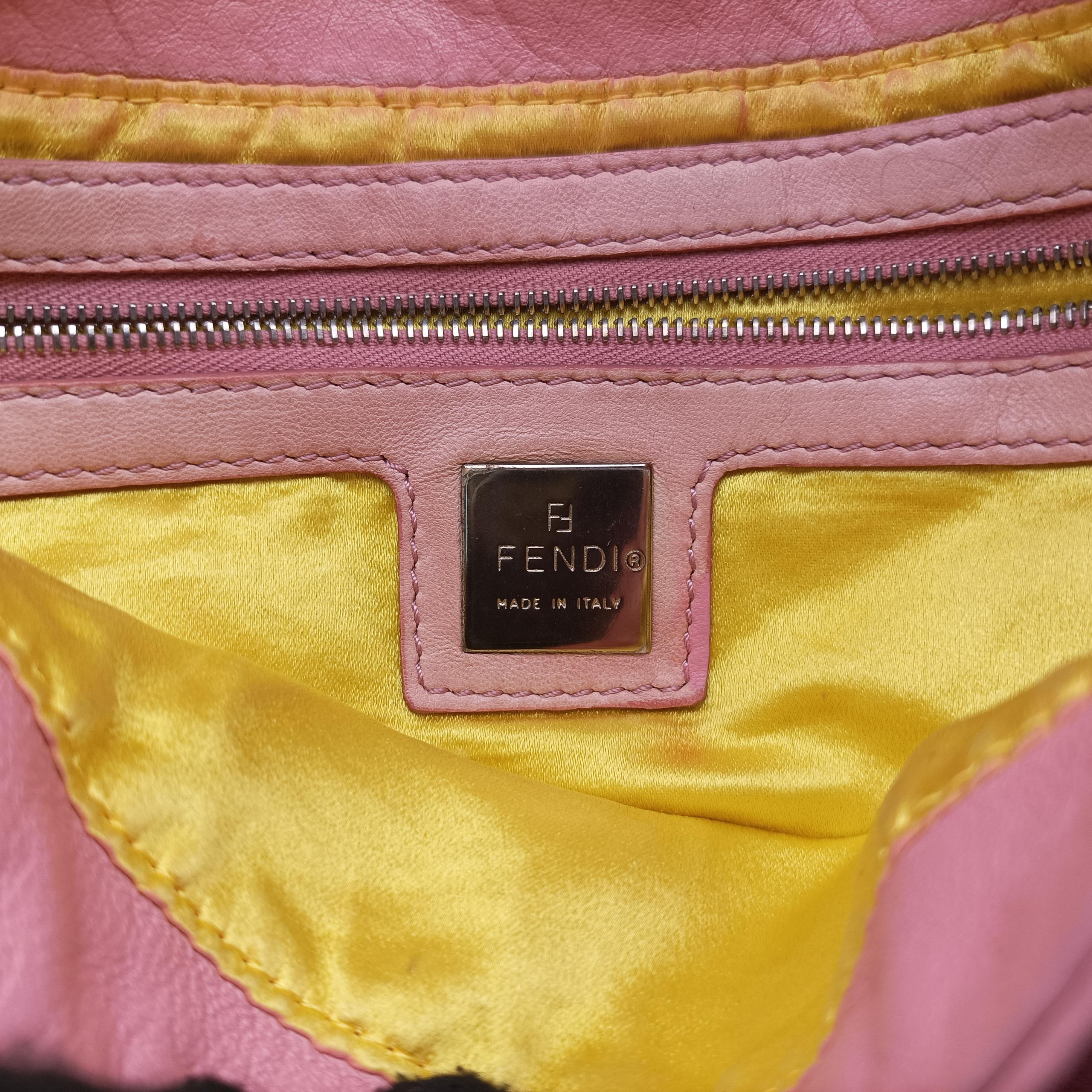 Vintage Fendi Baguette Pink lambskin 26424 handbag | stylenewstar