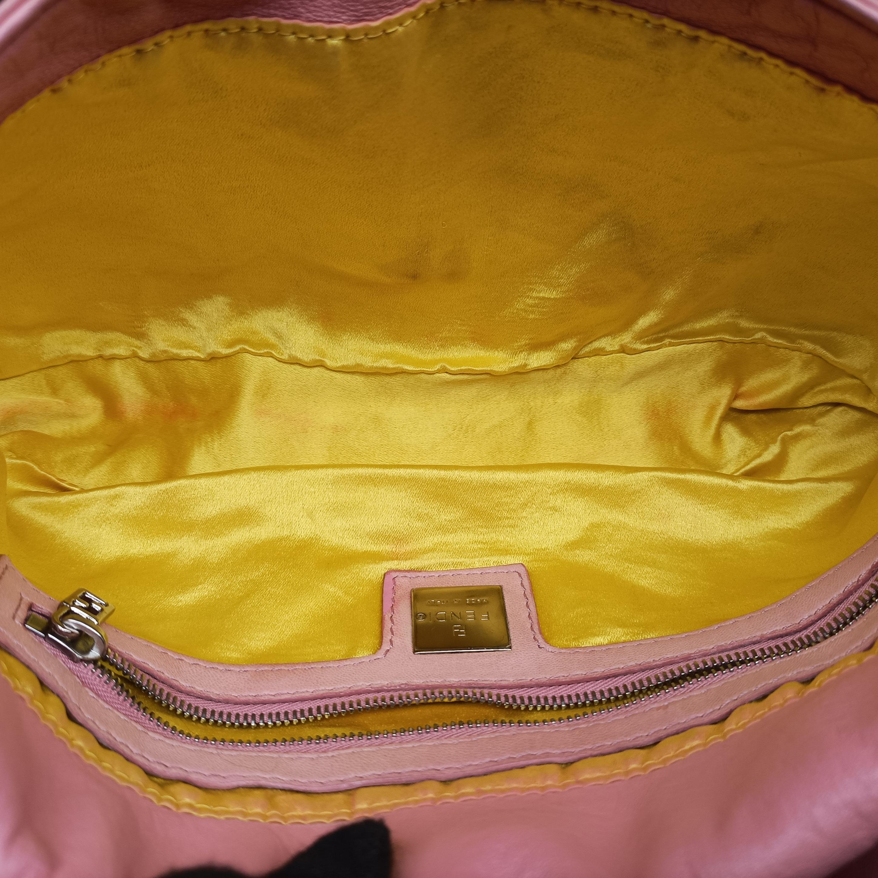 Vintage Fendi Baguette Pink lambskin 26424 handbag | stylenewstar