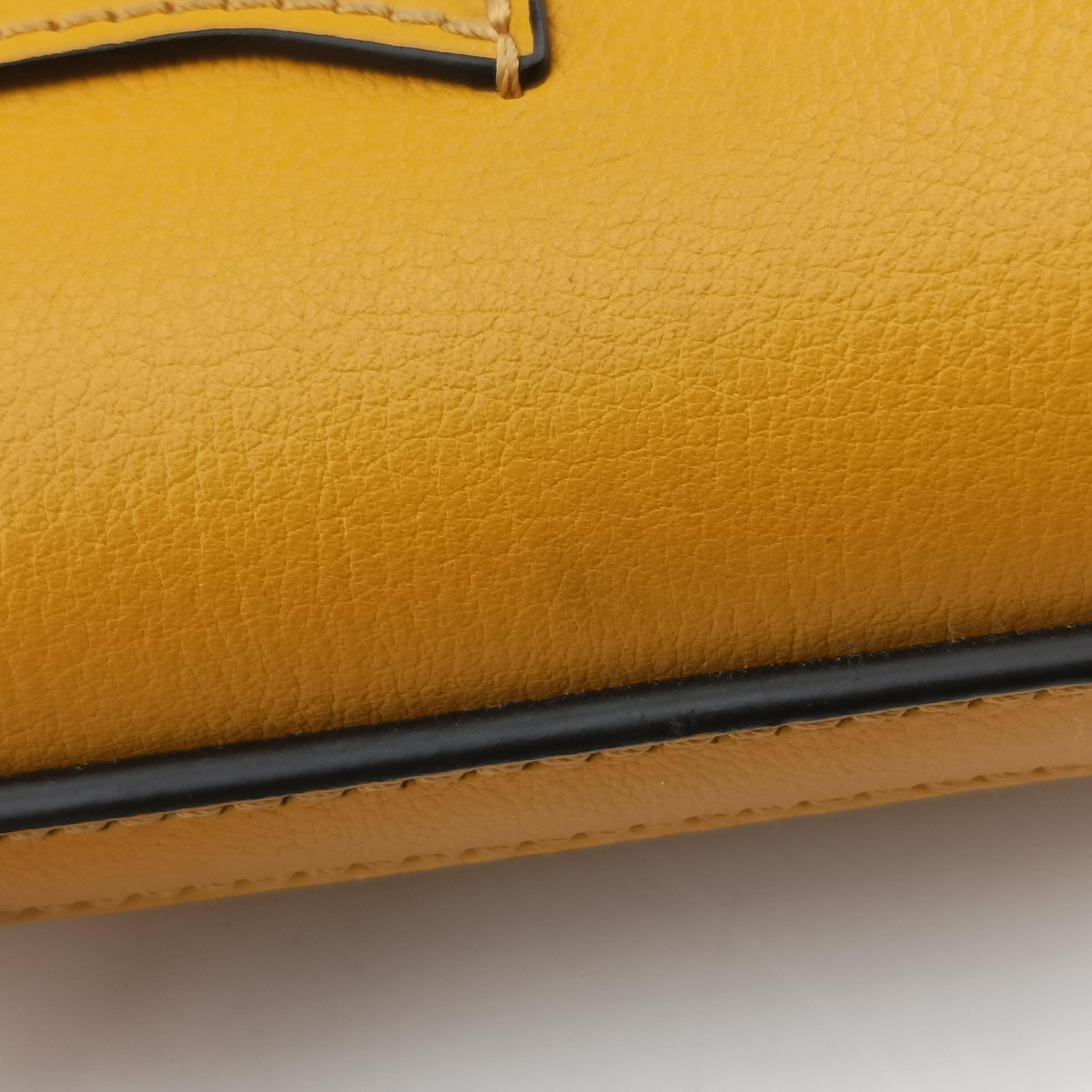 Pre-owned Chloe Nile Minaudiere Yellow Leather  handbag | stylenewstar