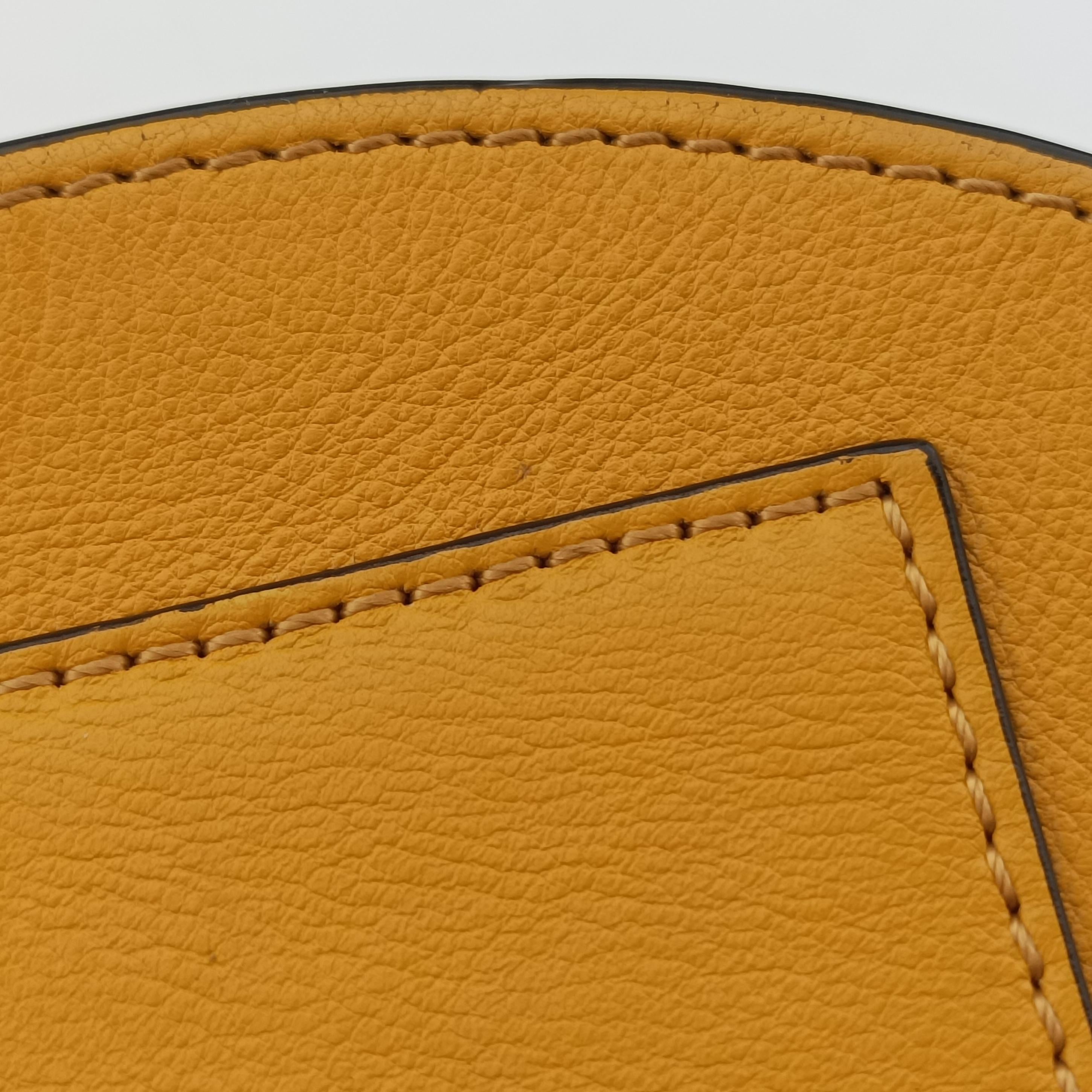 Pre-owned Chloe Nile Minaudiere Yellow Leather  handbag | stylenewstar