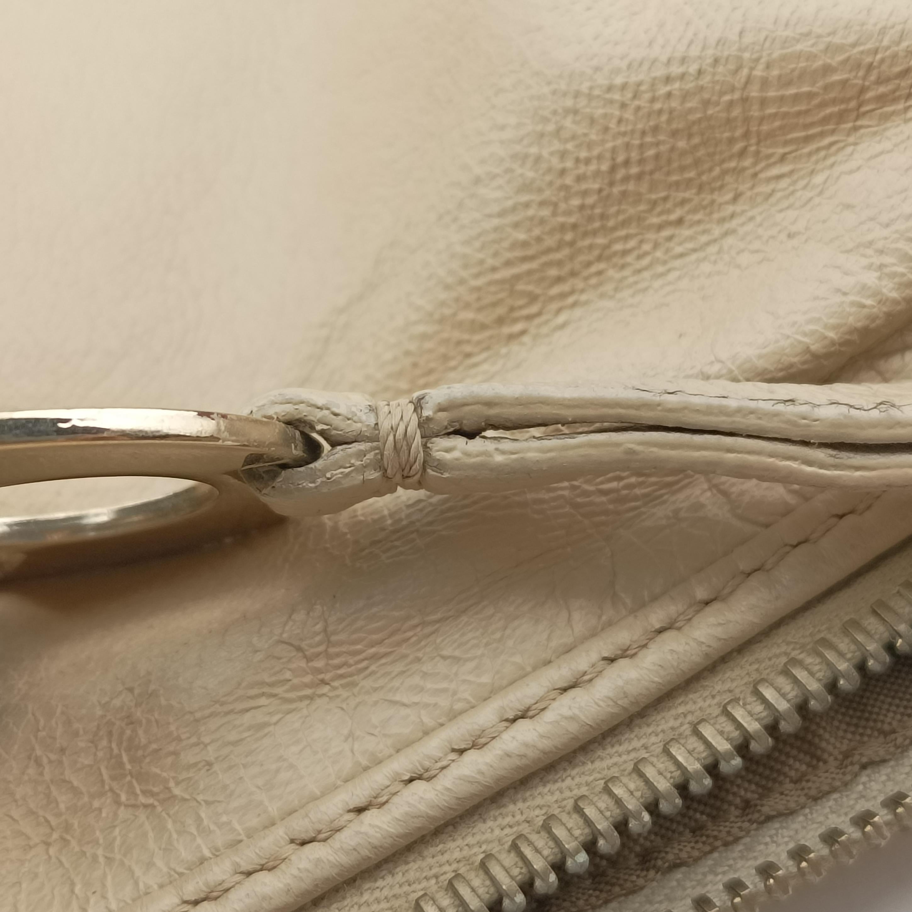 Pre-owned Fendi Vintage Knot Beige Leather 8BR414 shoulderbag | stylenewstar