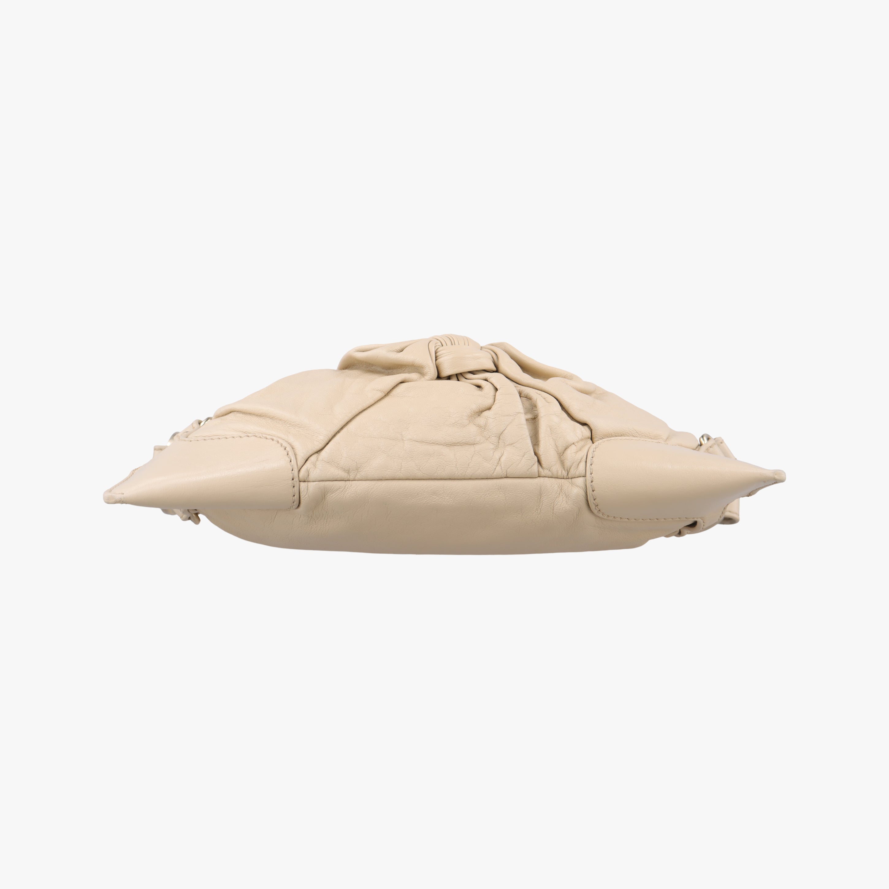Pre-owned Fendi Vintage Knot Beige Leather 8BR414 shoulderbag | stylenewstar