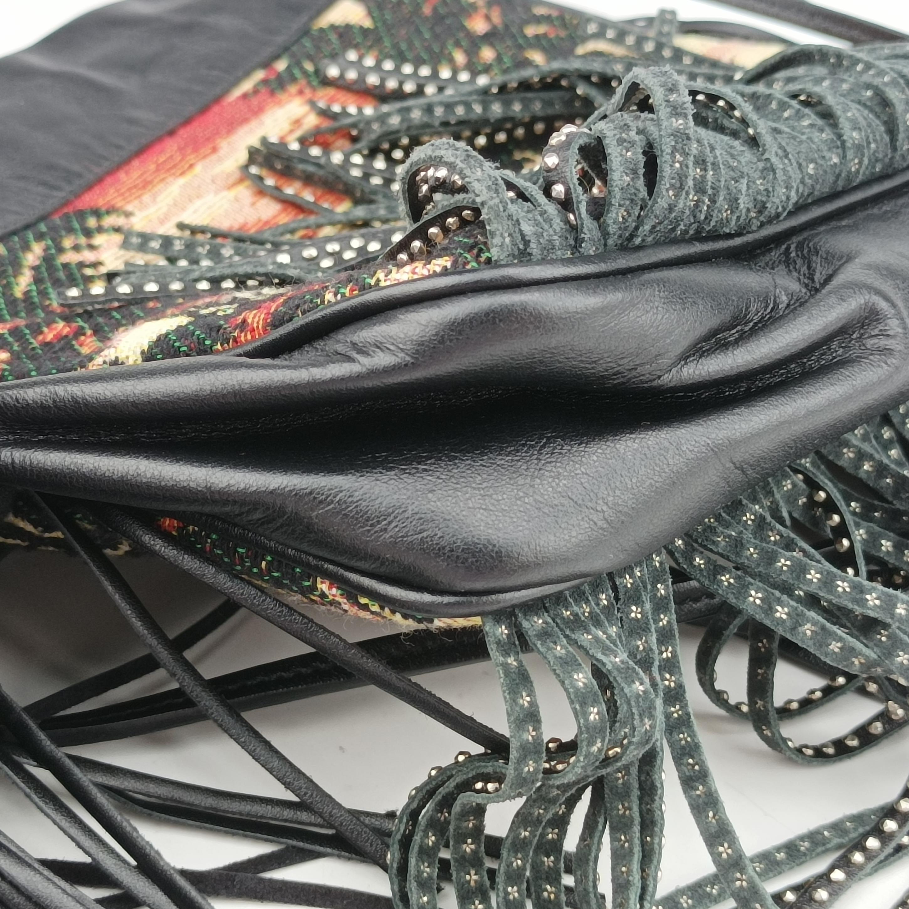 Pre-owned Yves Saint Laurent Helena Fringed Bucket Multicolour Canvas × Leather 412691 shoulderbag | stylenewstar