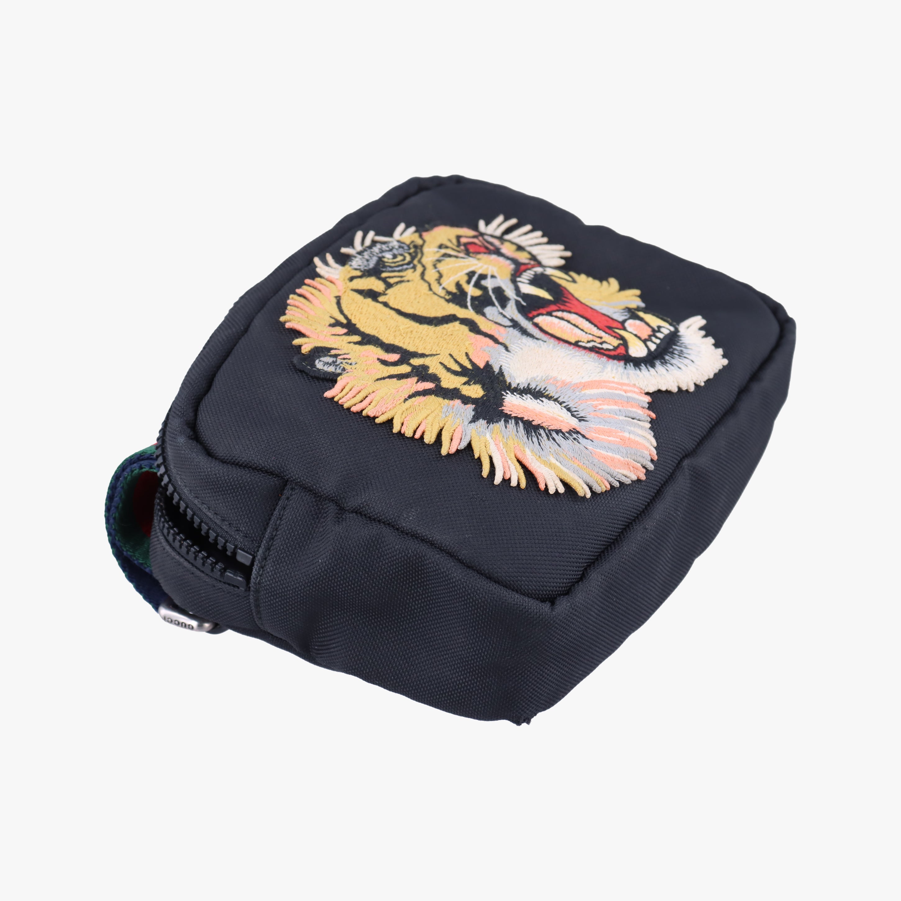 Pre-owned Gucci Tiger Embroidered Web Messenger Black×Multicolour nylon 523323 shoulderbag | stylenewstar