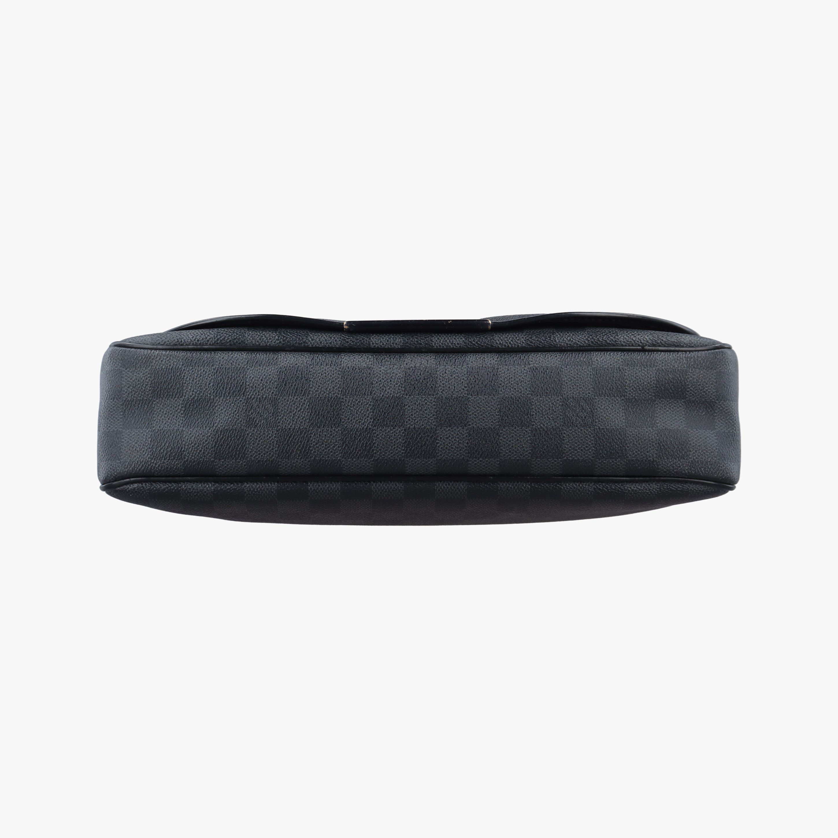 Vintage Louis Vuitton DANIEL MM Noir Damier GRAPHITE N58029 crossbodybag | stylenewstar