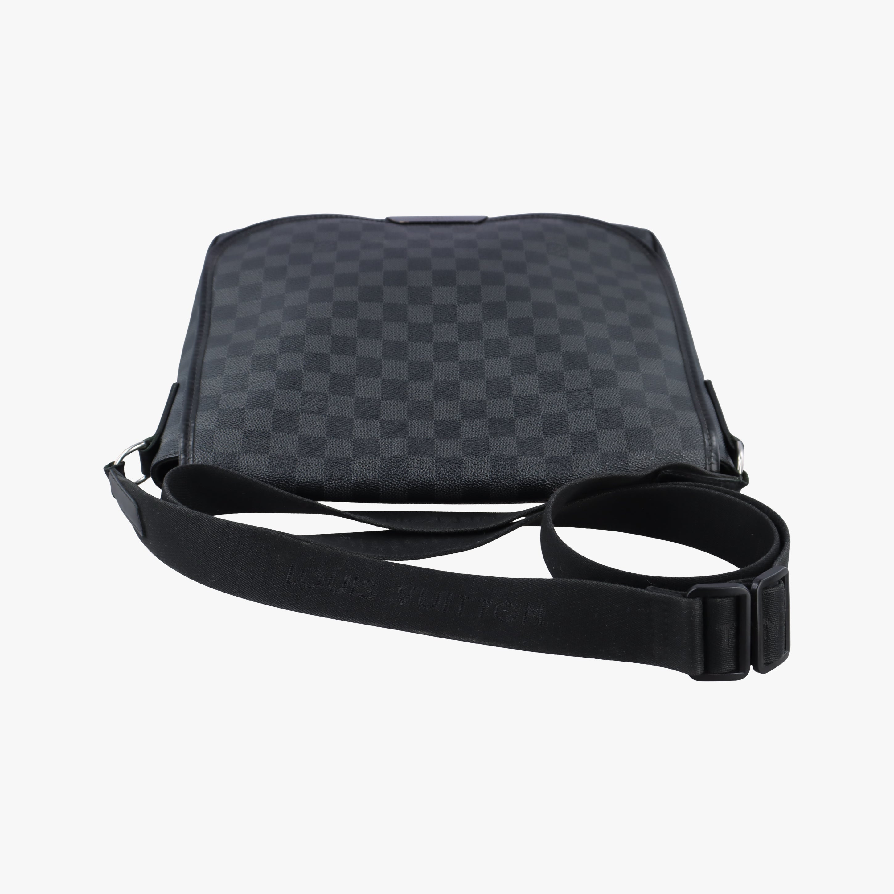 Vintage Louis Vuitton DANIEL MM Noir Damier GRAPHITE N58029 crossbodybag | stylenewstar