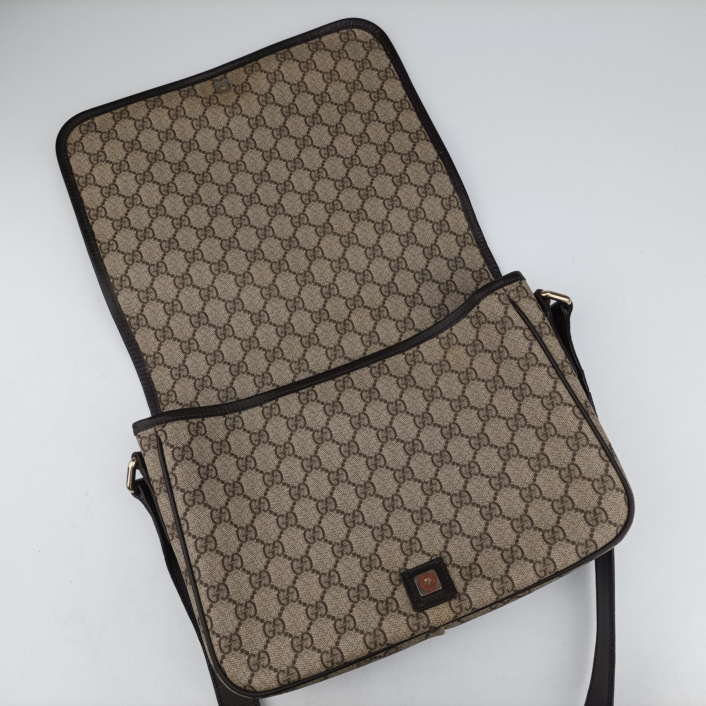 Vintage Gucci GG Supreme brown×red×green Canvas 211130 shoulderbag | stylenewstar