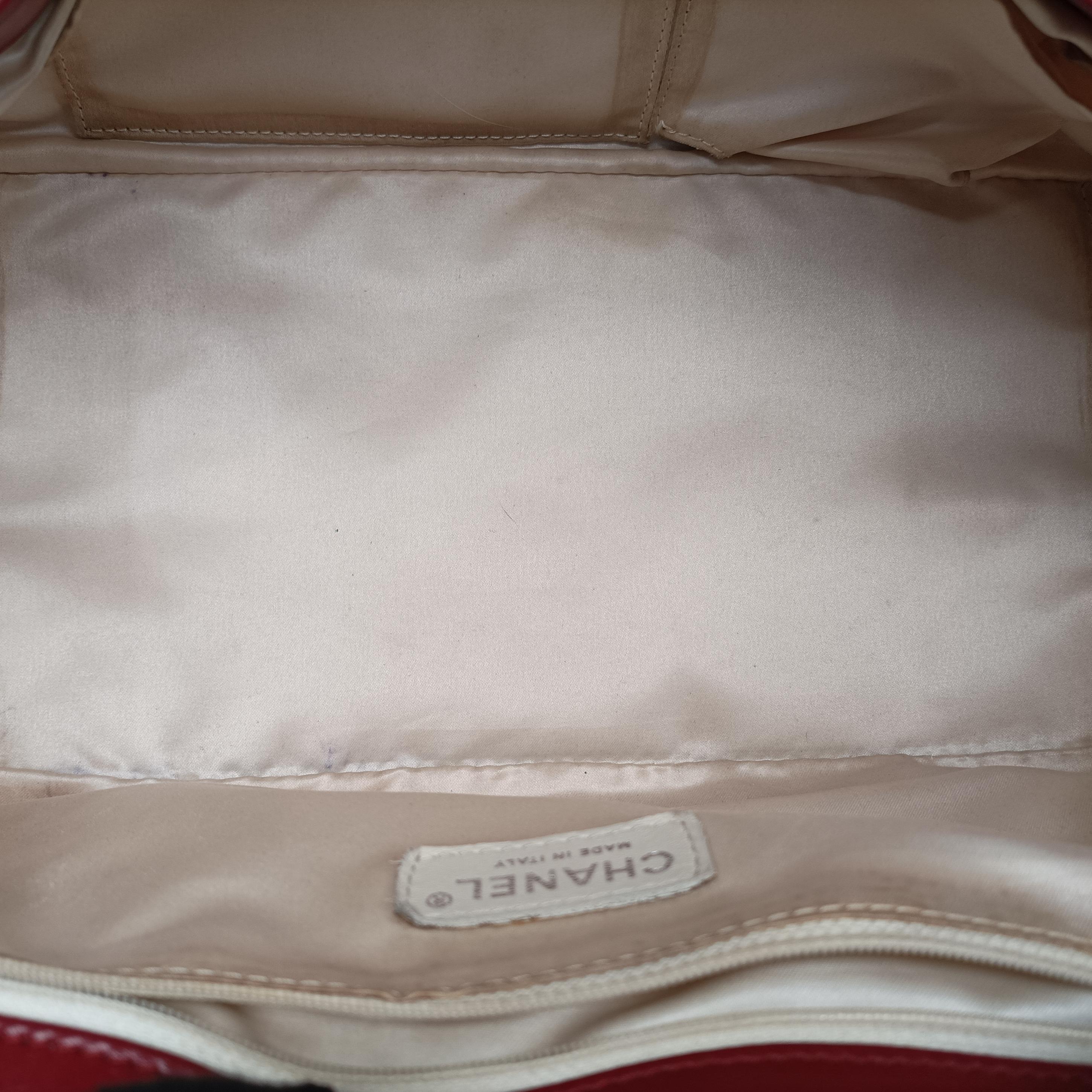 Pre-owned Chanel East West Burgundy lambskin×leather A37694 shoulderbag | stylenewstar