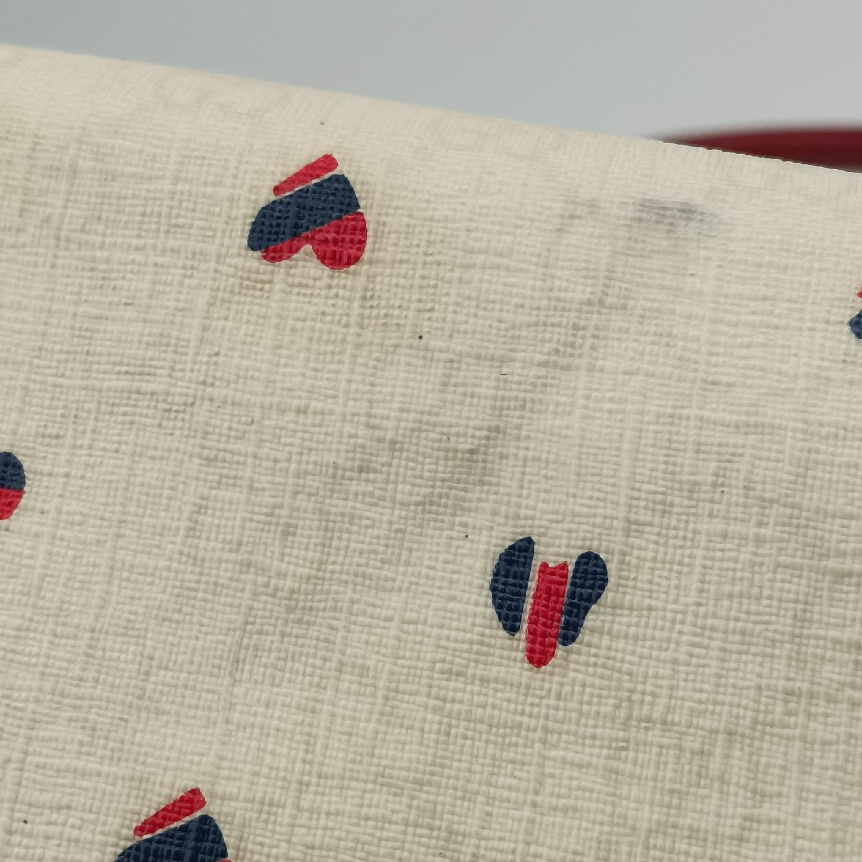 Vintage Gucci GG Supreme GG Plus heart flower White×red PVC coated canvas 197953 handbag | stylenewstar