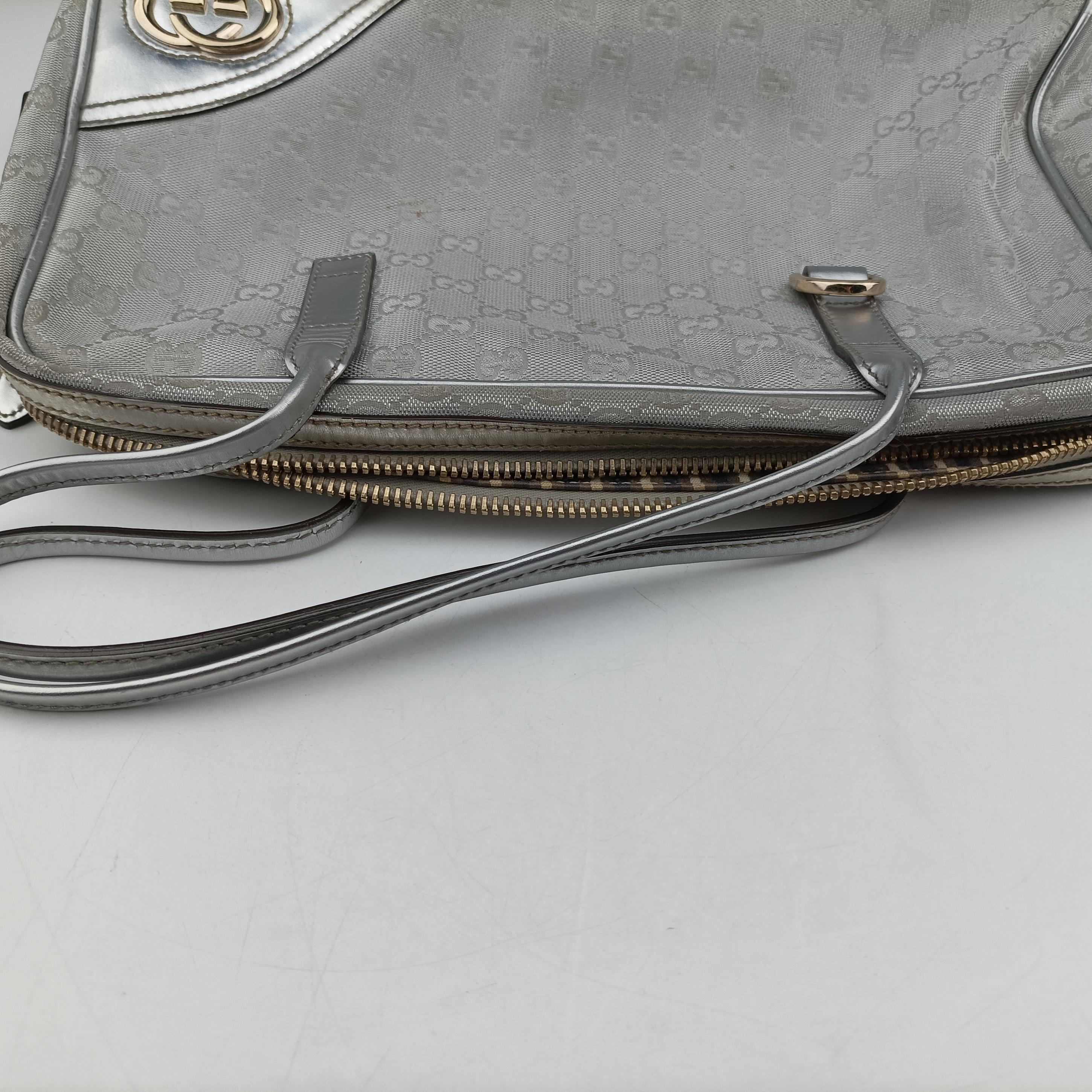 Pre-owned Gucci GG New Brit Silver canvas×leather 169971 handbag | stylenewstar