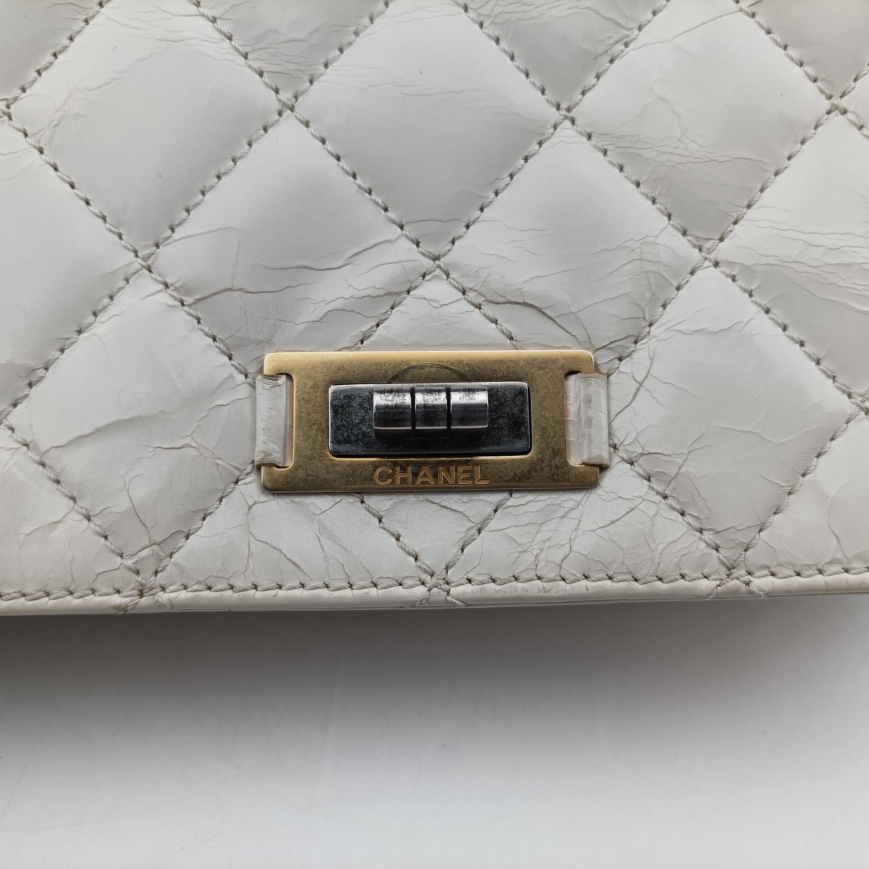 Pre-owned Chanel 2.55 Rita Matelasse White Leather A66816 shoulderbag | stylenewstar