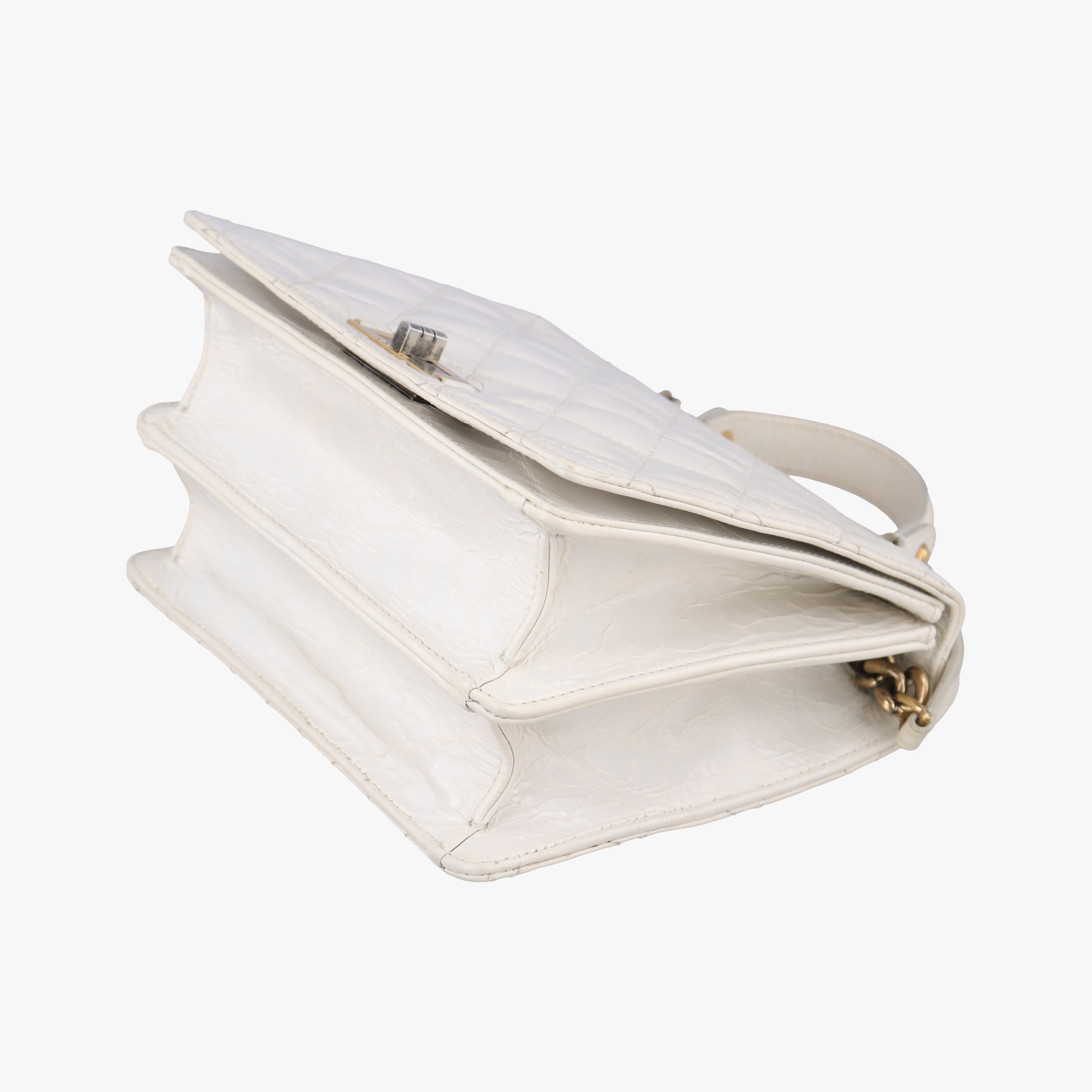 Pre-owned Chanel 2.55 Rita Matelasse White Leather A66816 shoulderbag | stylenewstar