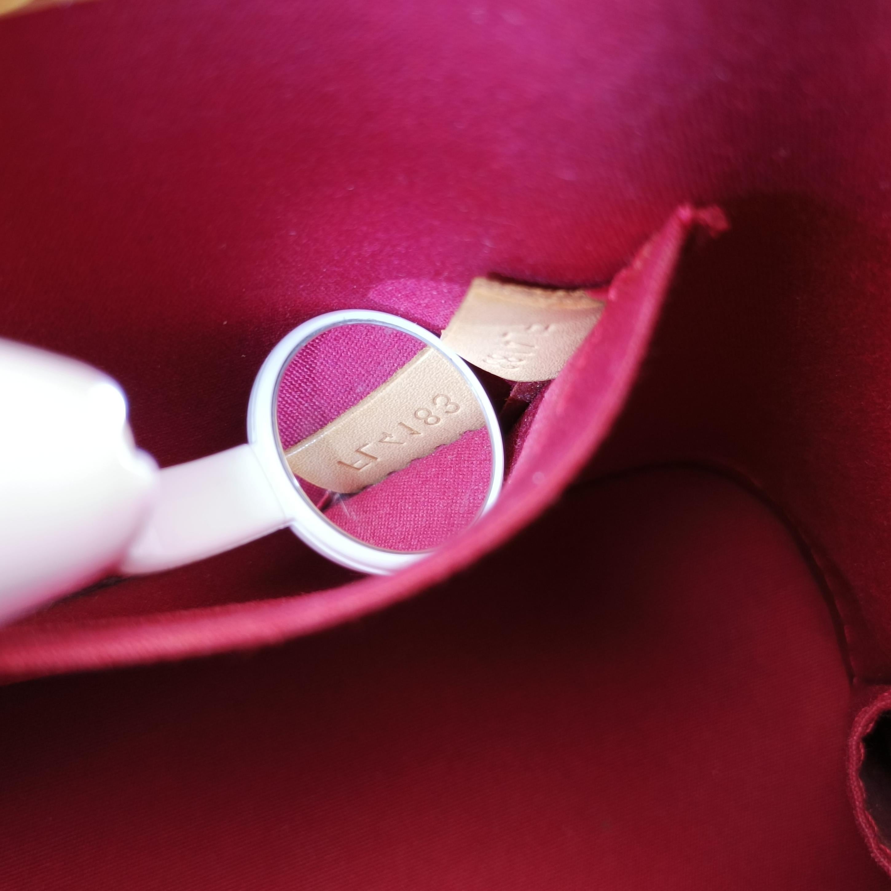 Vintage Louis Vuitton Alma BB CERISE Vernis M90174 shoulderbag | stylenewstar