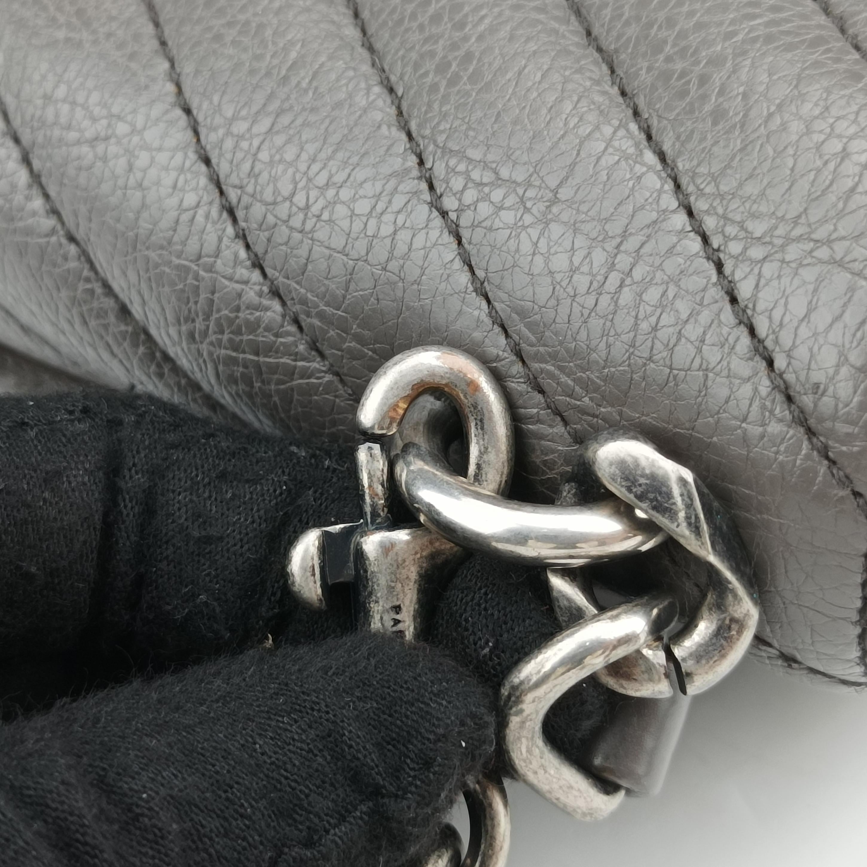Secondhand Yves Saint Laurent COLLEGE Grey Leather 428056 shoulderbag | stylenewstar