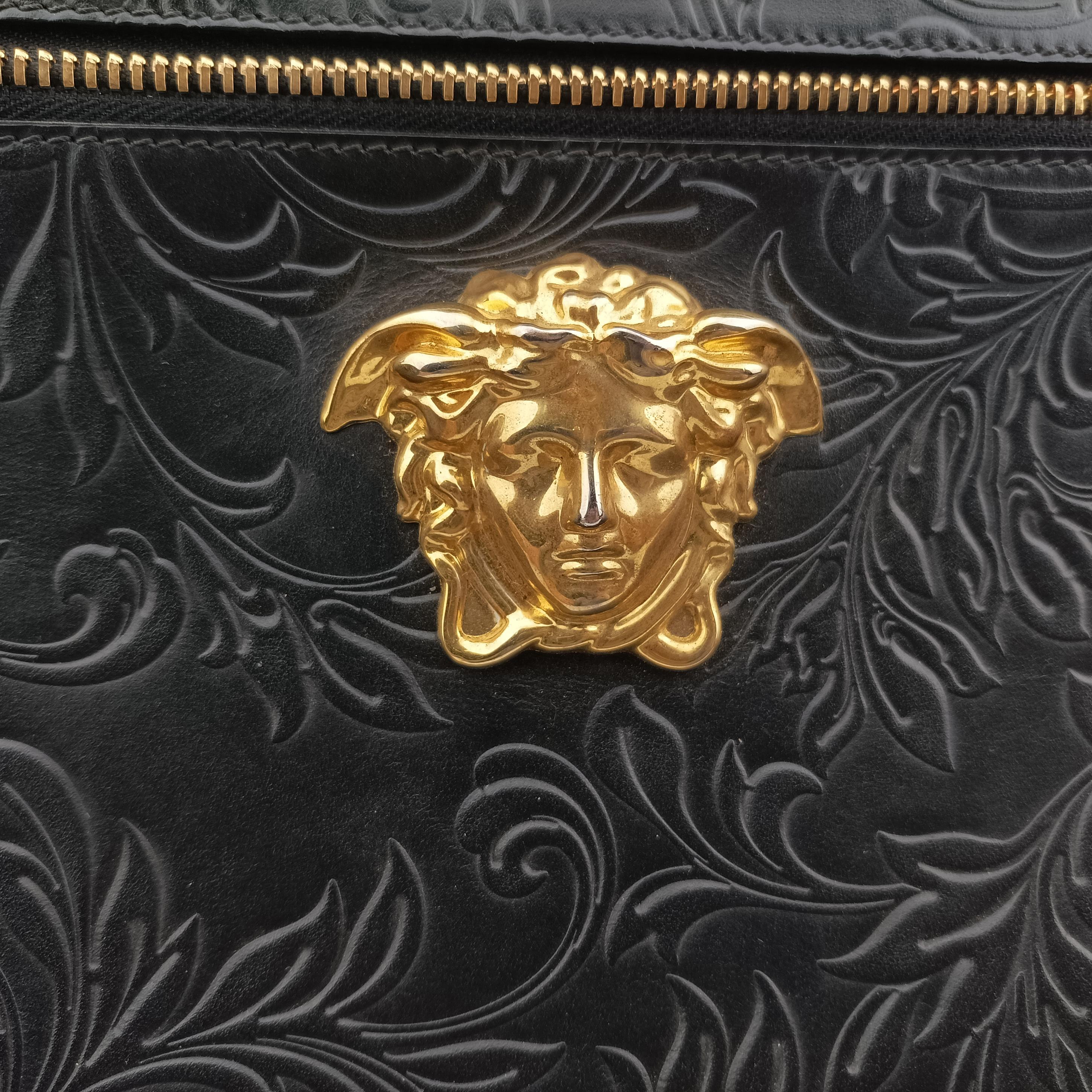 Secondhand VERSACE La Medusa Black Leather  clutchbag | stylenewstar