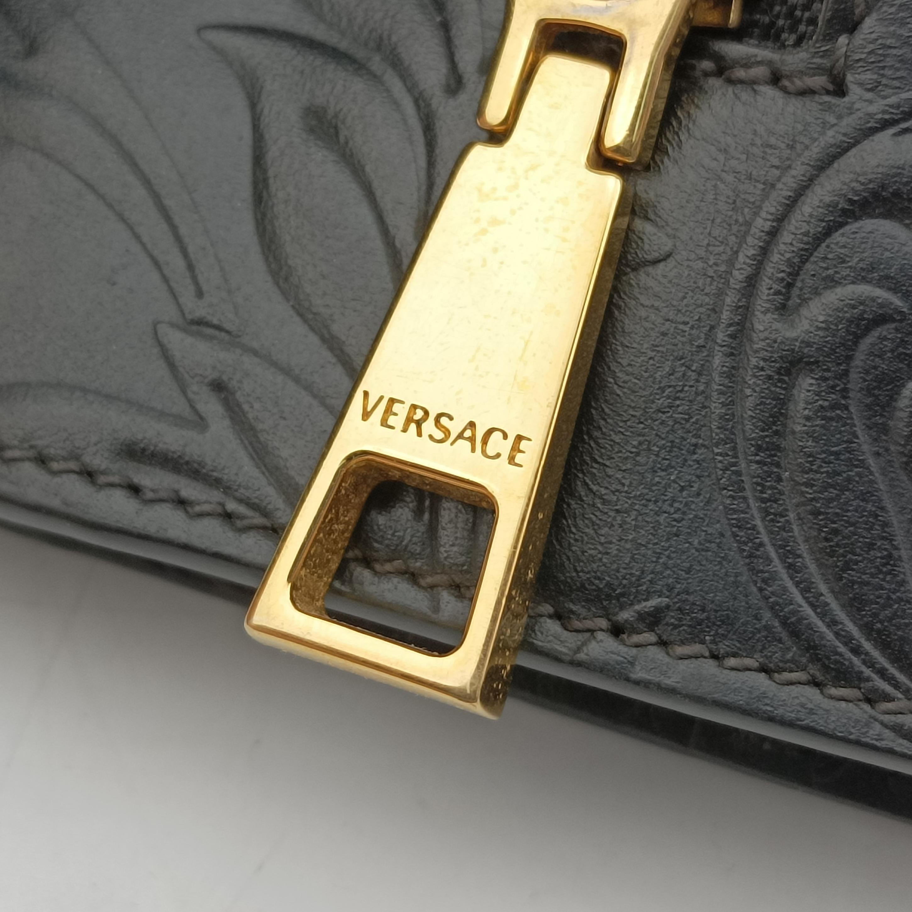 Secondhand VERSACE La Medusa Black Leather  clutchbag | stylenewstar