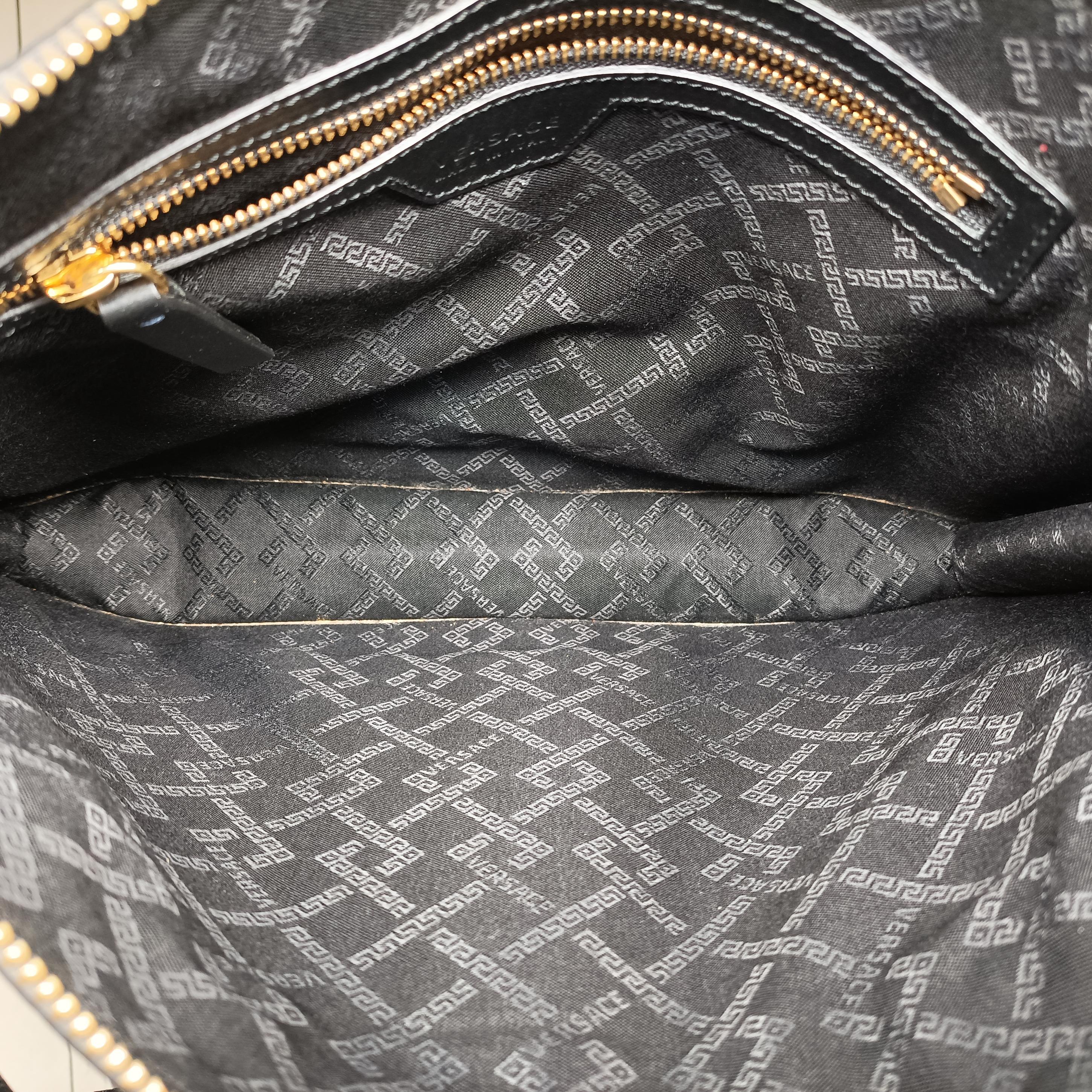 Secondhand VERSACE La Medusa Black Leather  clutchbag | stylenewstar
