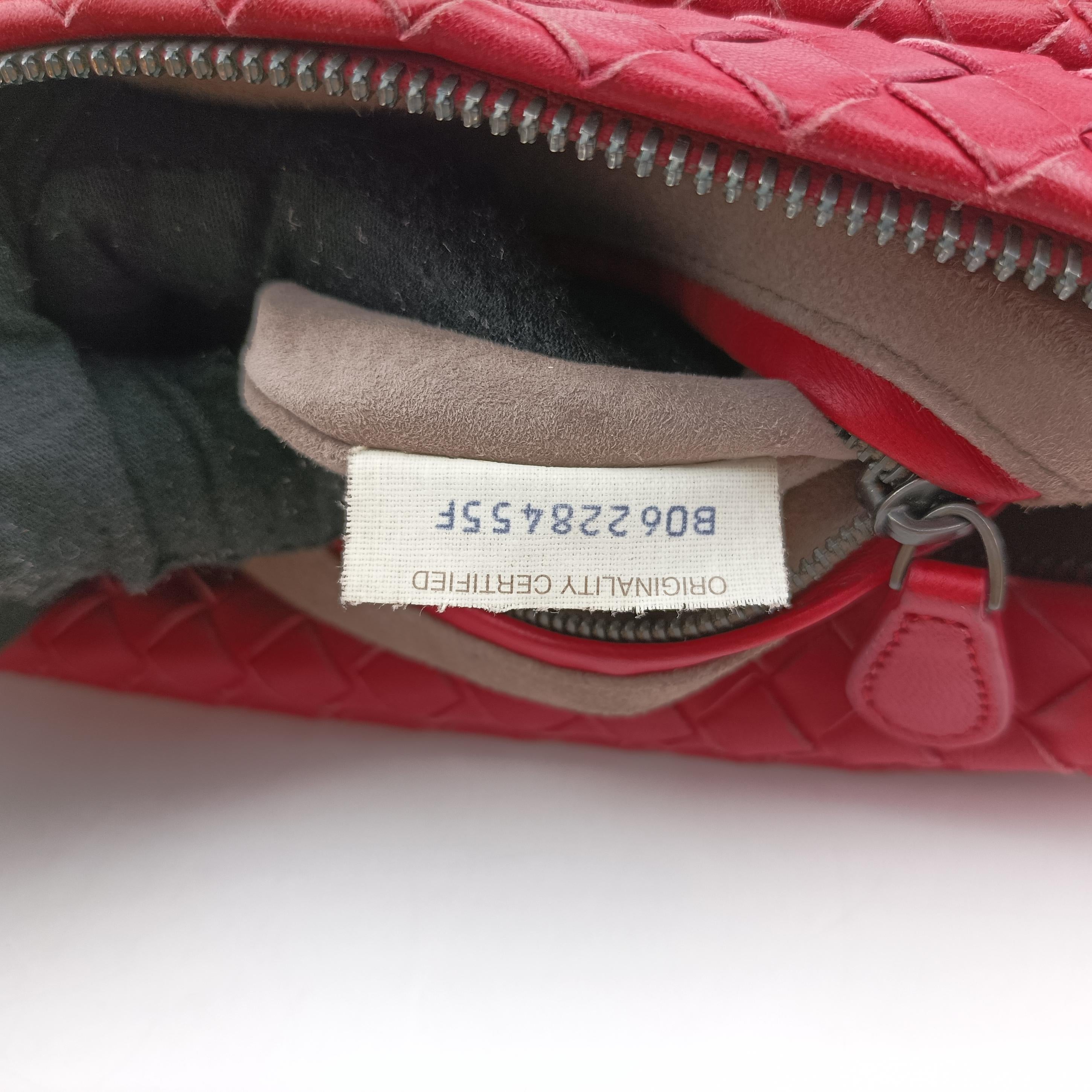 Secondhand Bottega Veneta NODINI Intrecciato Red lambskin  shoulderbag | stylenewstar