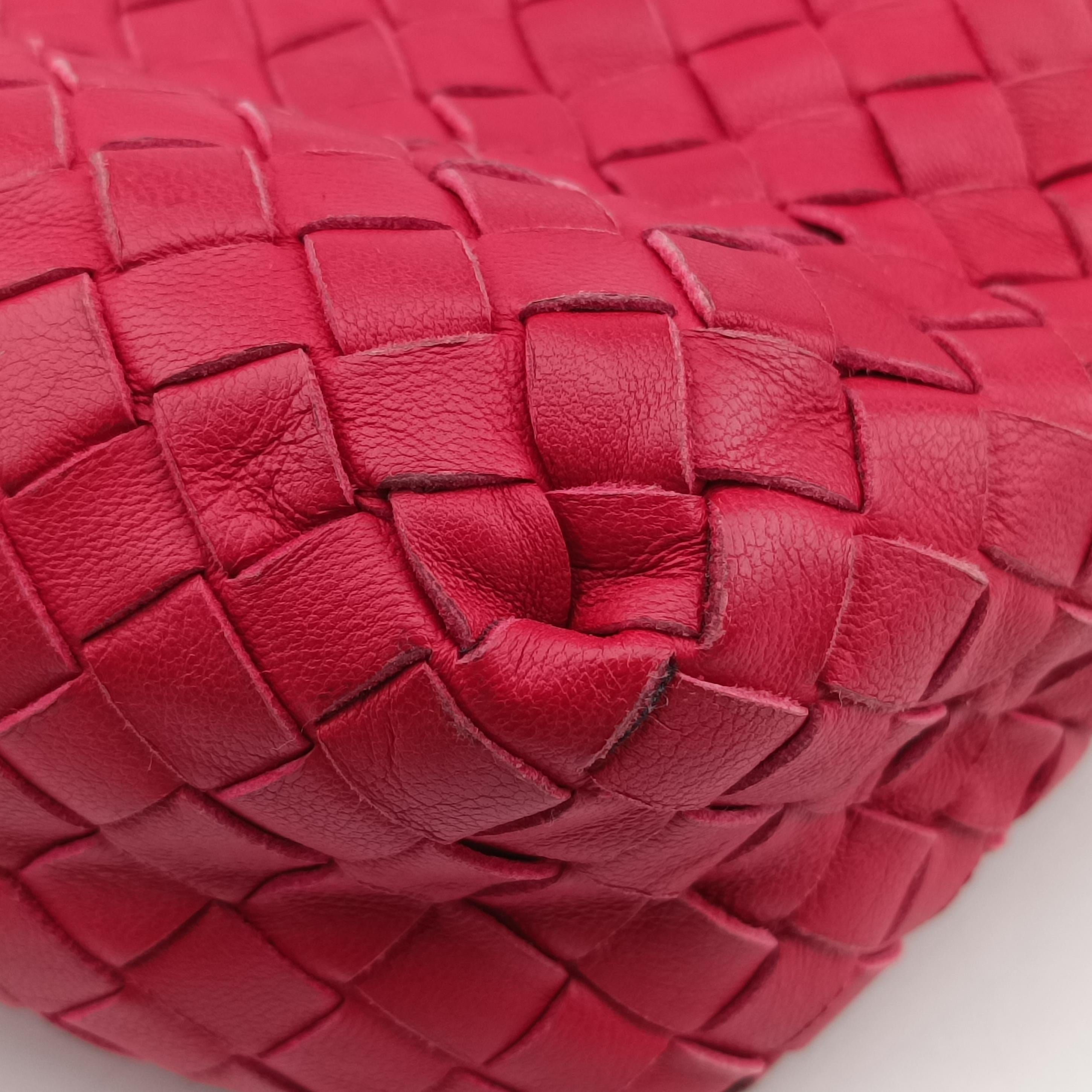 Secondhand Bottega Veneta NODINI Intrecciato Red lambskin  shoulderbag | stylenewstar