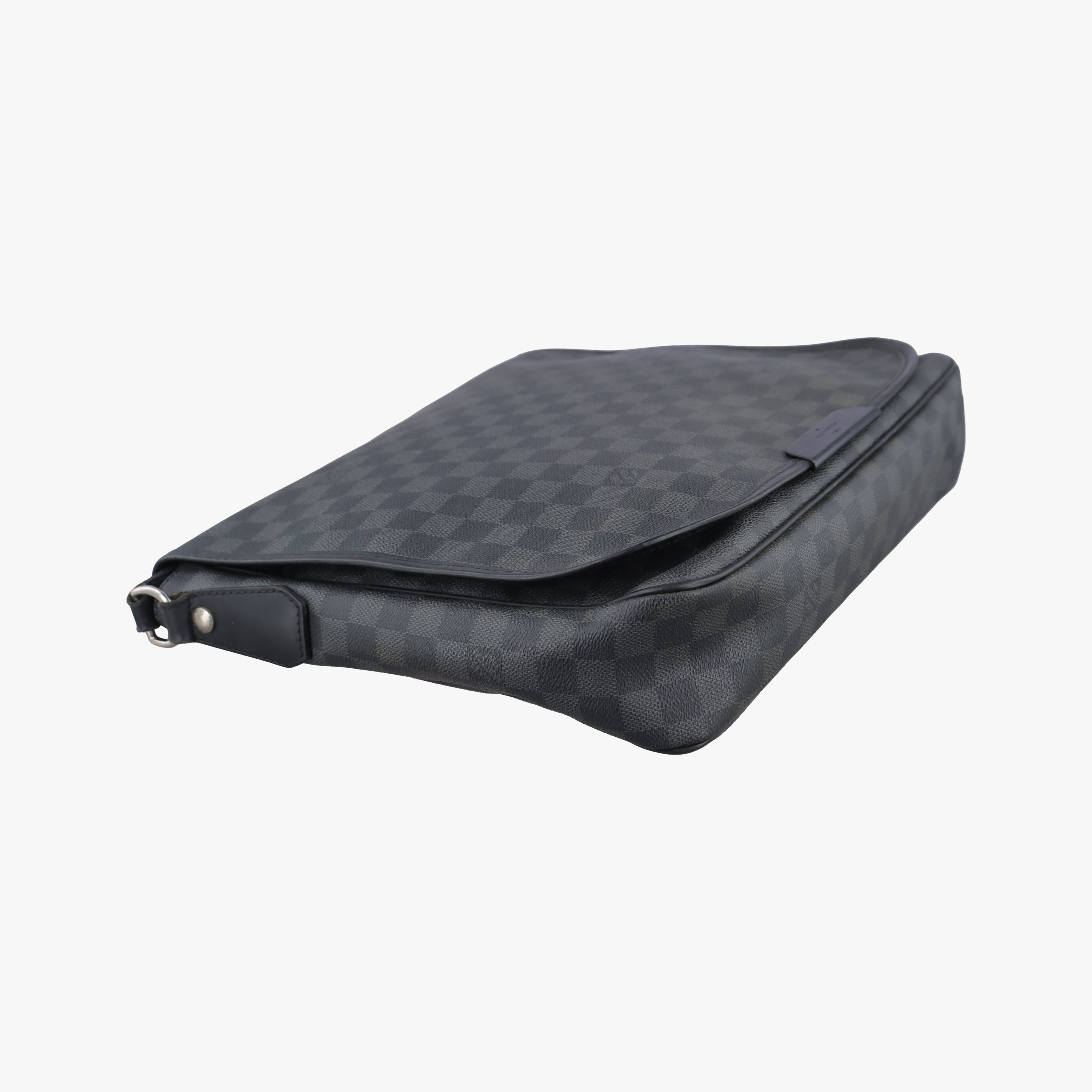 Pre-owned Louis Vuitton DANIEL MM Noir Damier Graphite N58029 shoulderbag | stylenewstar