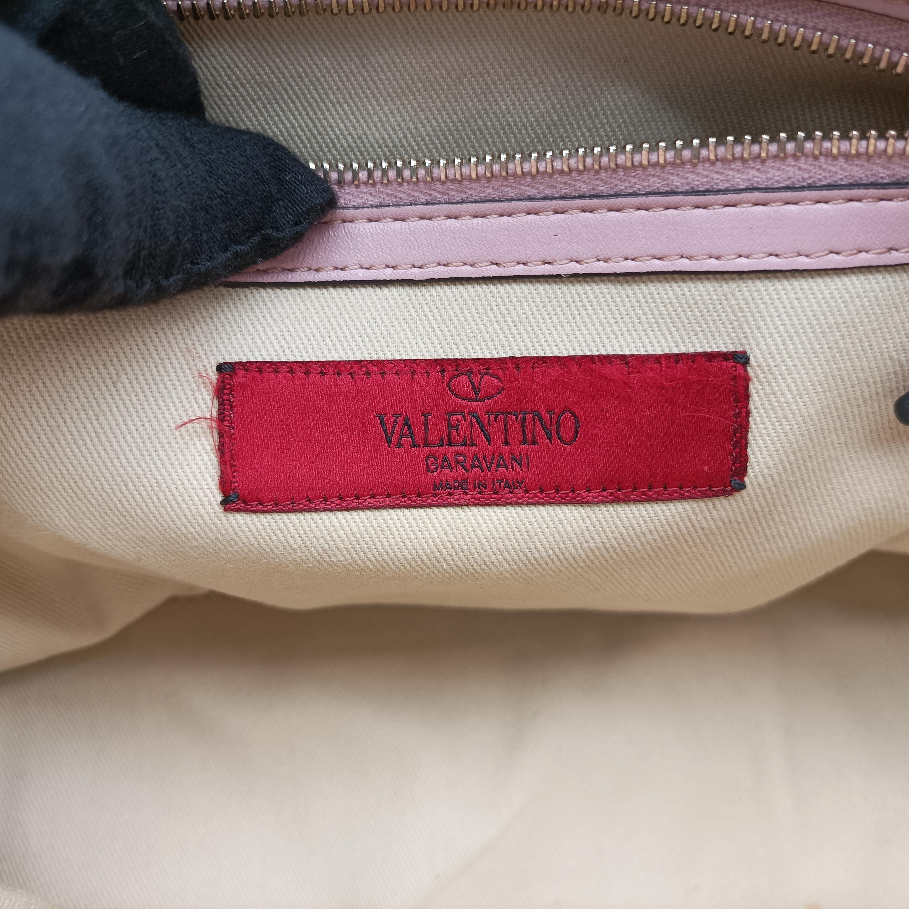 Pre-owned Valentino Rockstud Pink Leather  shoulderbag | stylenewstar
