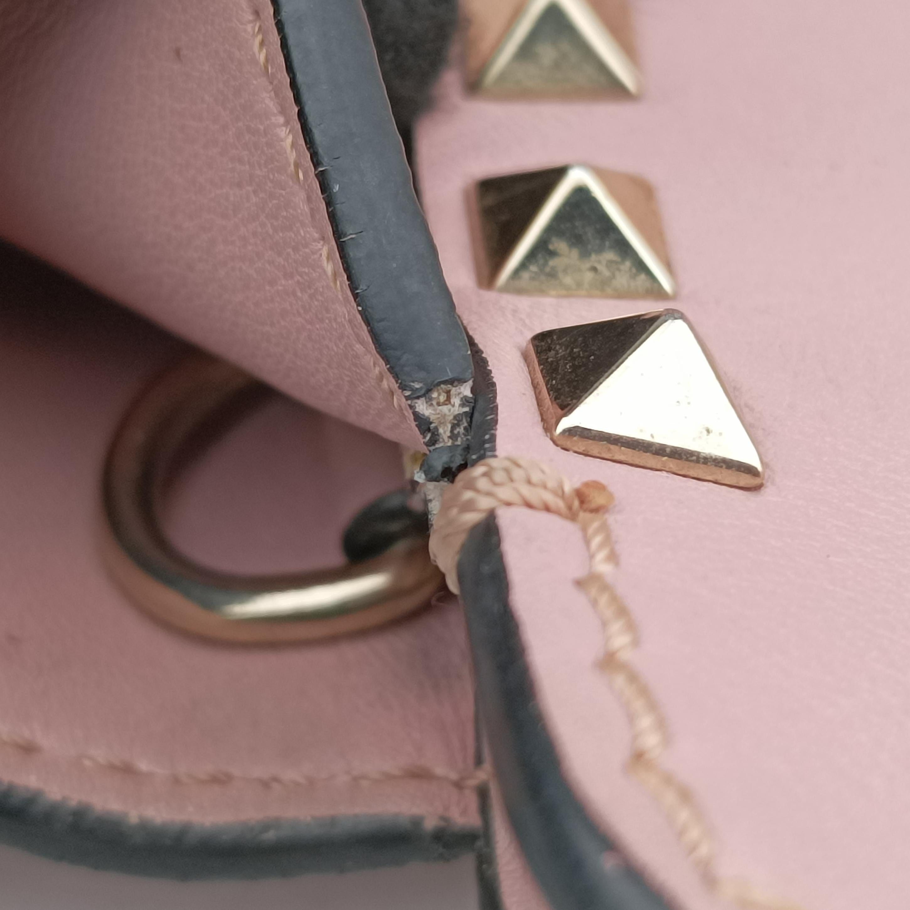 Pre-owned Valentino Rockstud Pink Leather  shoulderbag | stylenewstar