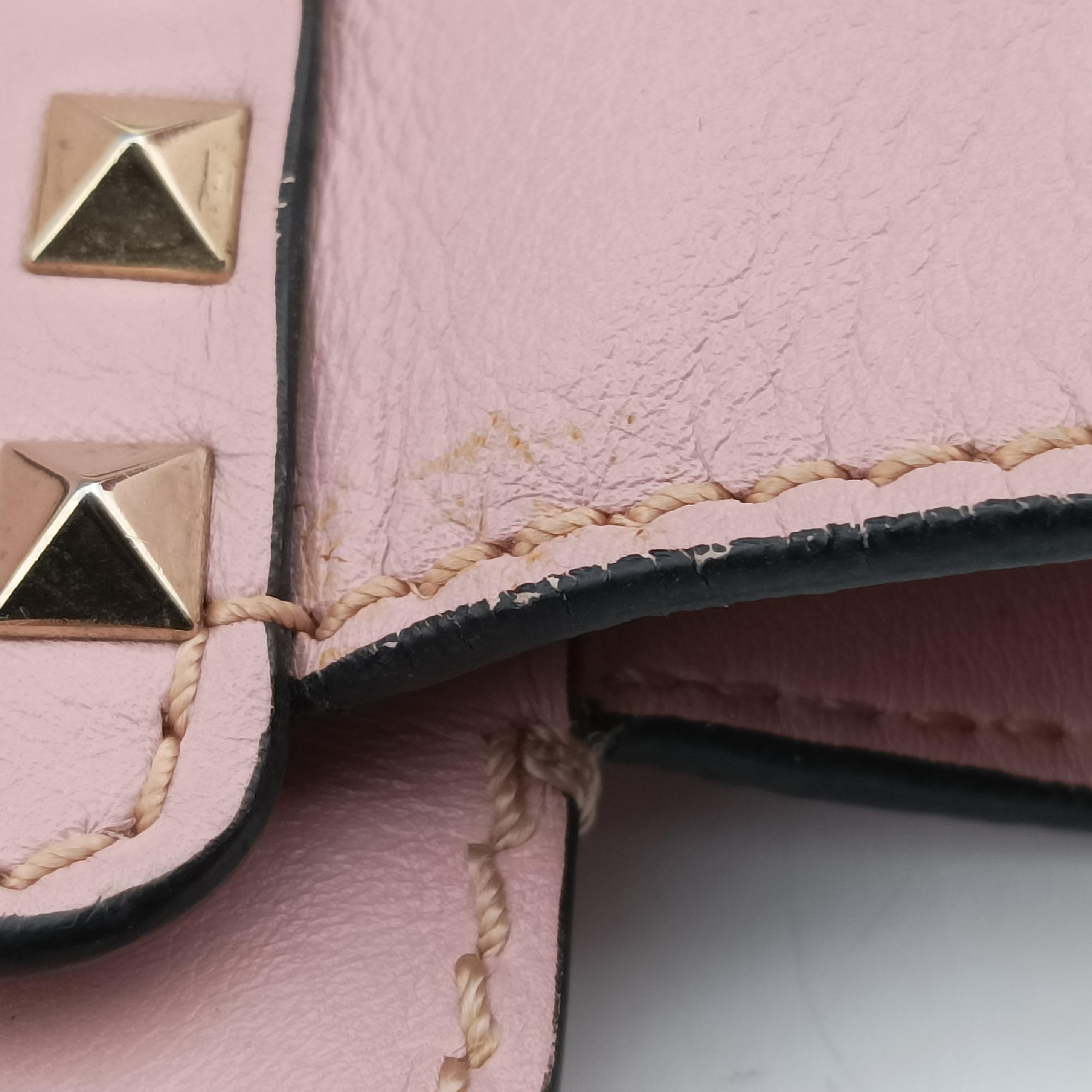 Pre-owned Valentino Rockstud Pink Leather  shoulderbag | stylenewstar