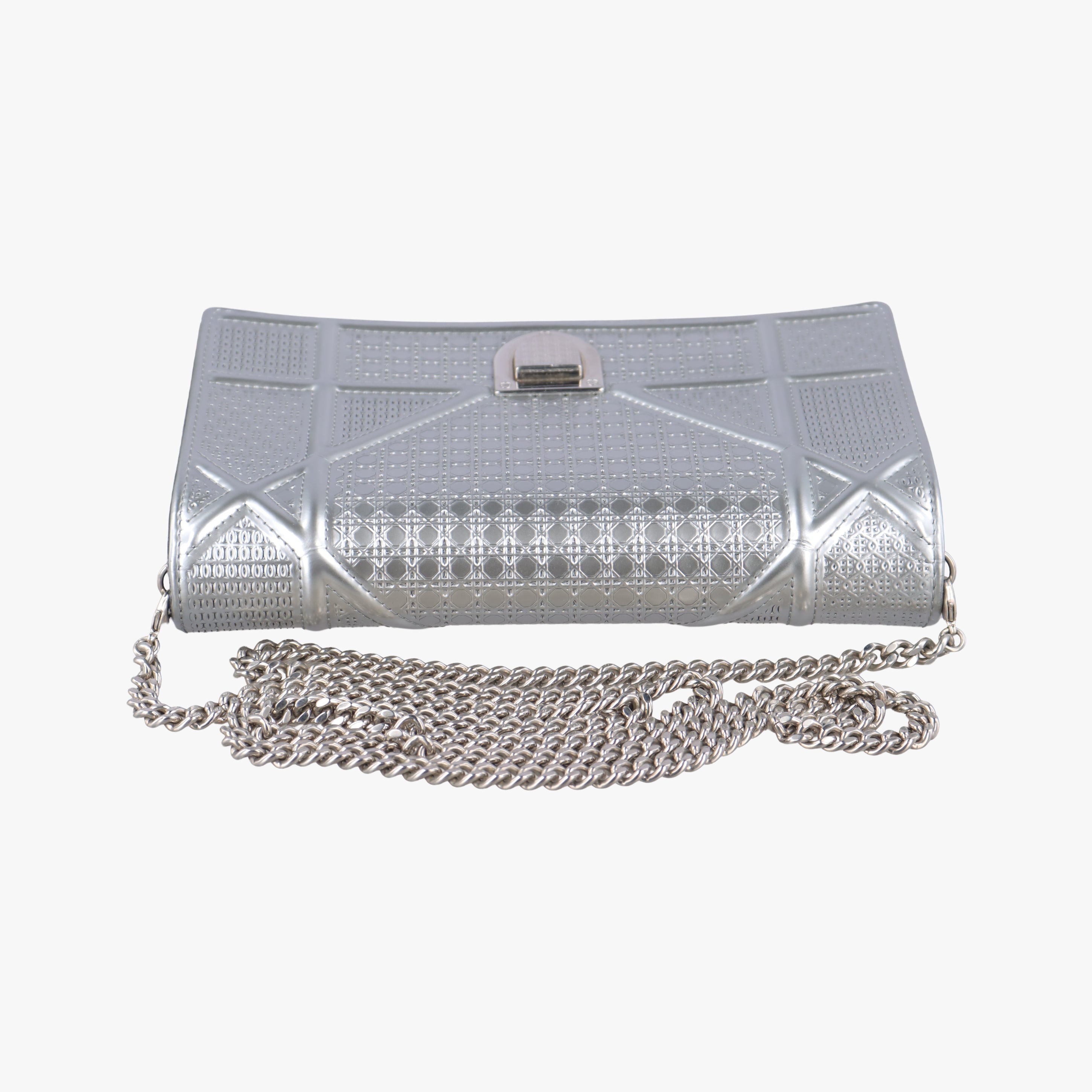 Secondhand Christian Dior Diorama Silver leather  shoulderbag | stylenewstar