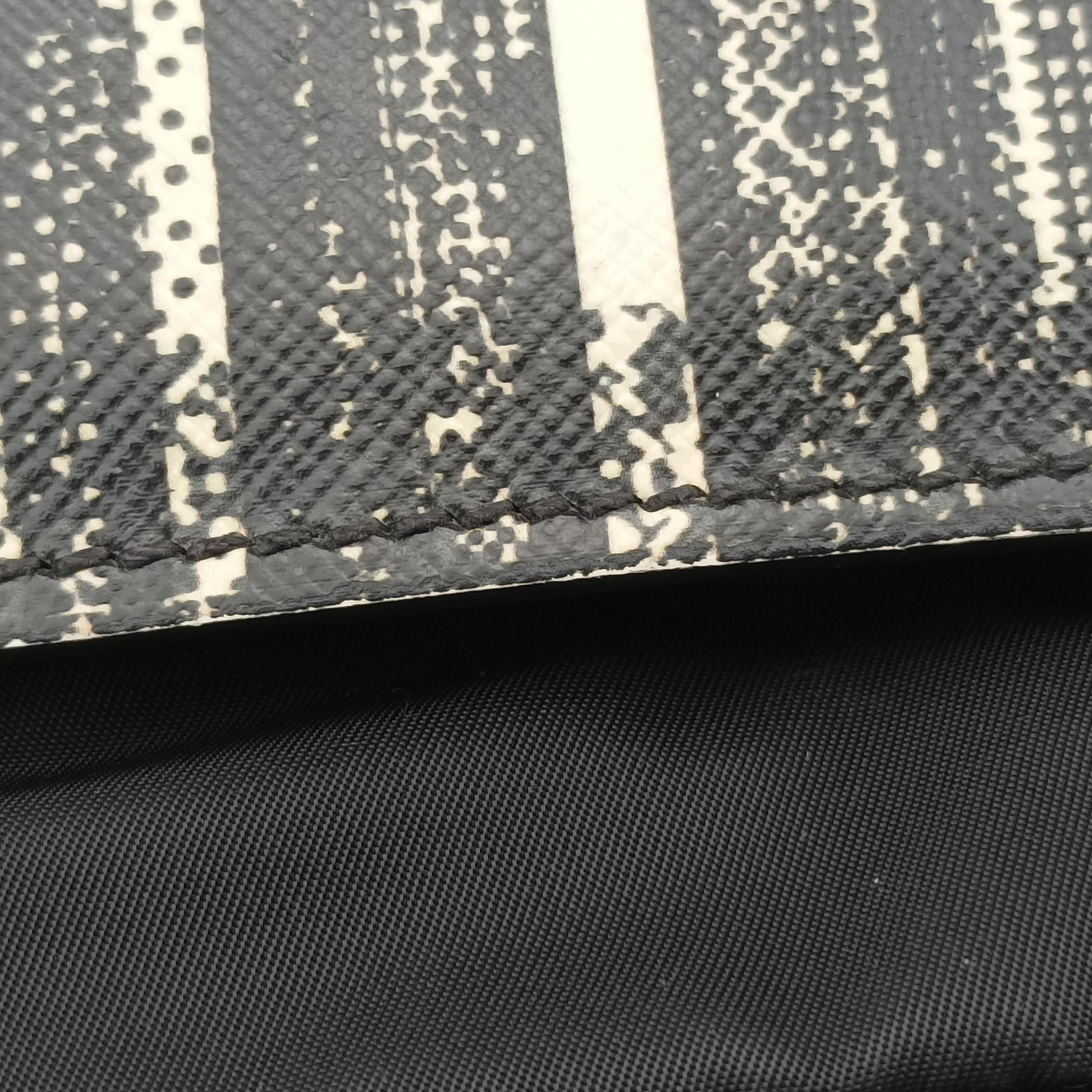 Pre-owned Prada Saffiano Tessuto Black×Multicolour Saffiano Leather  shoulderbag | stylenewstar