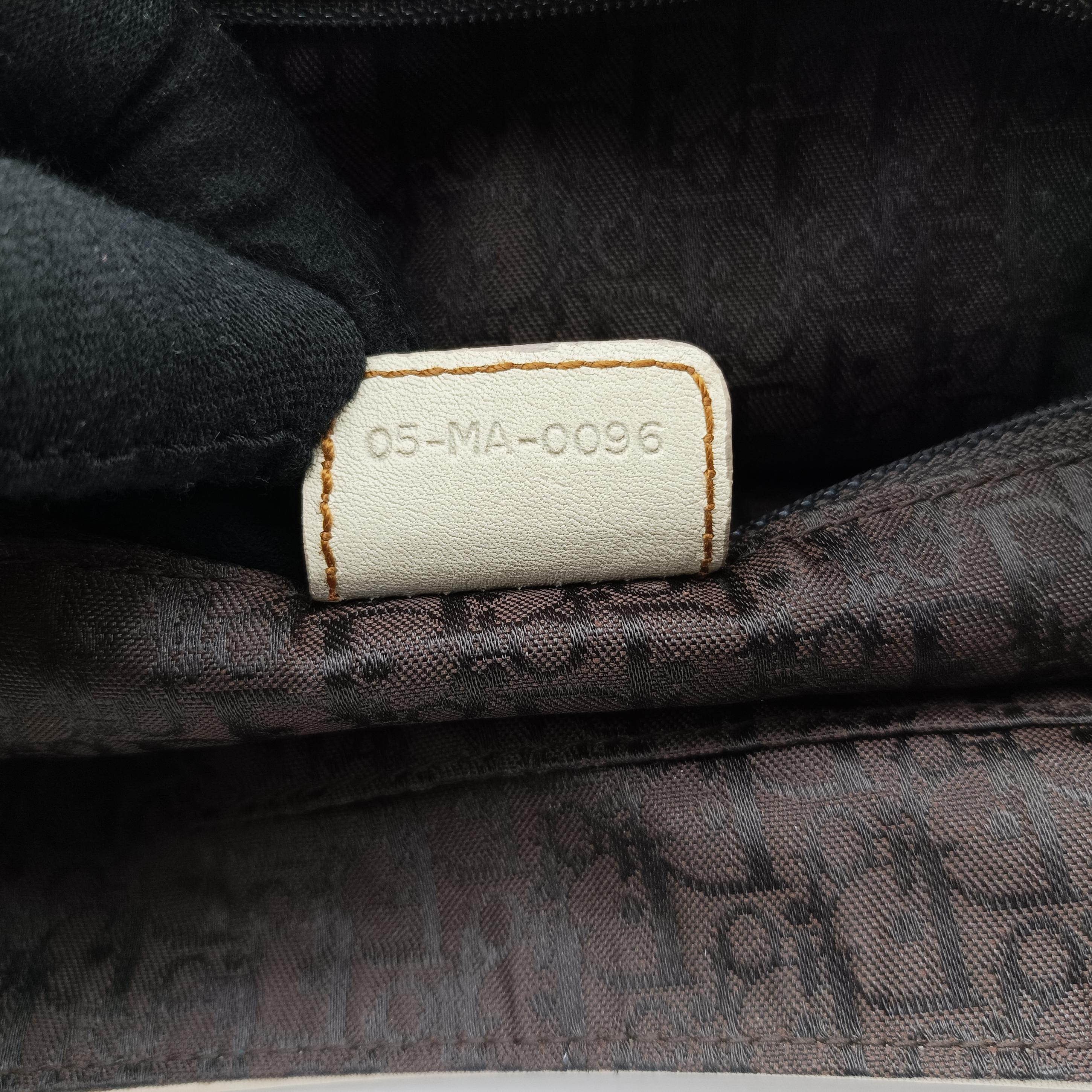 Pre-owned Christian Dior Gaucho White Leather  handbag | stylenewstar