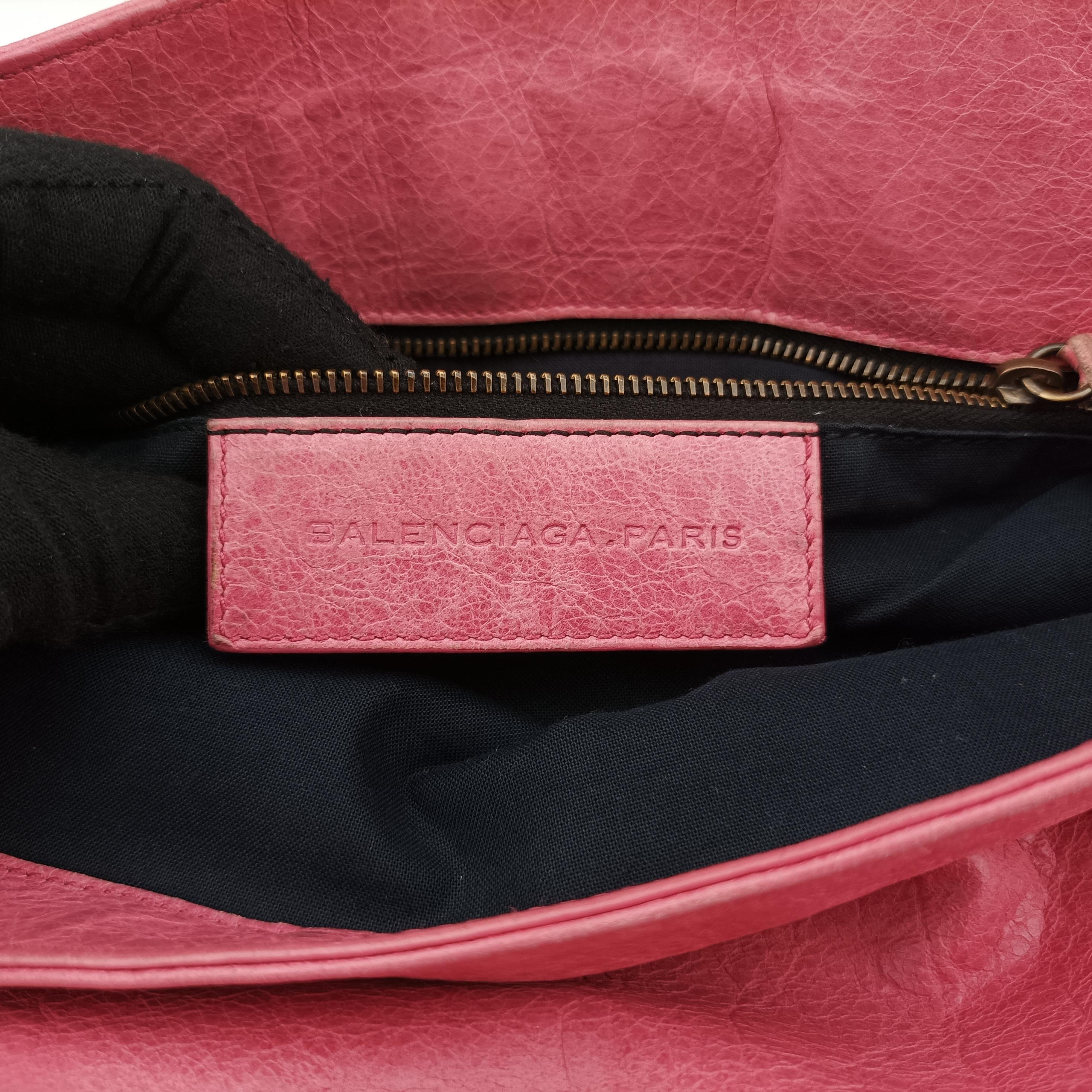 Pre-owned Balenciaga Classic Folk Messenger Pink lambskin  shoulderbag | stylenewstar