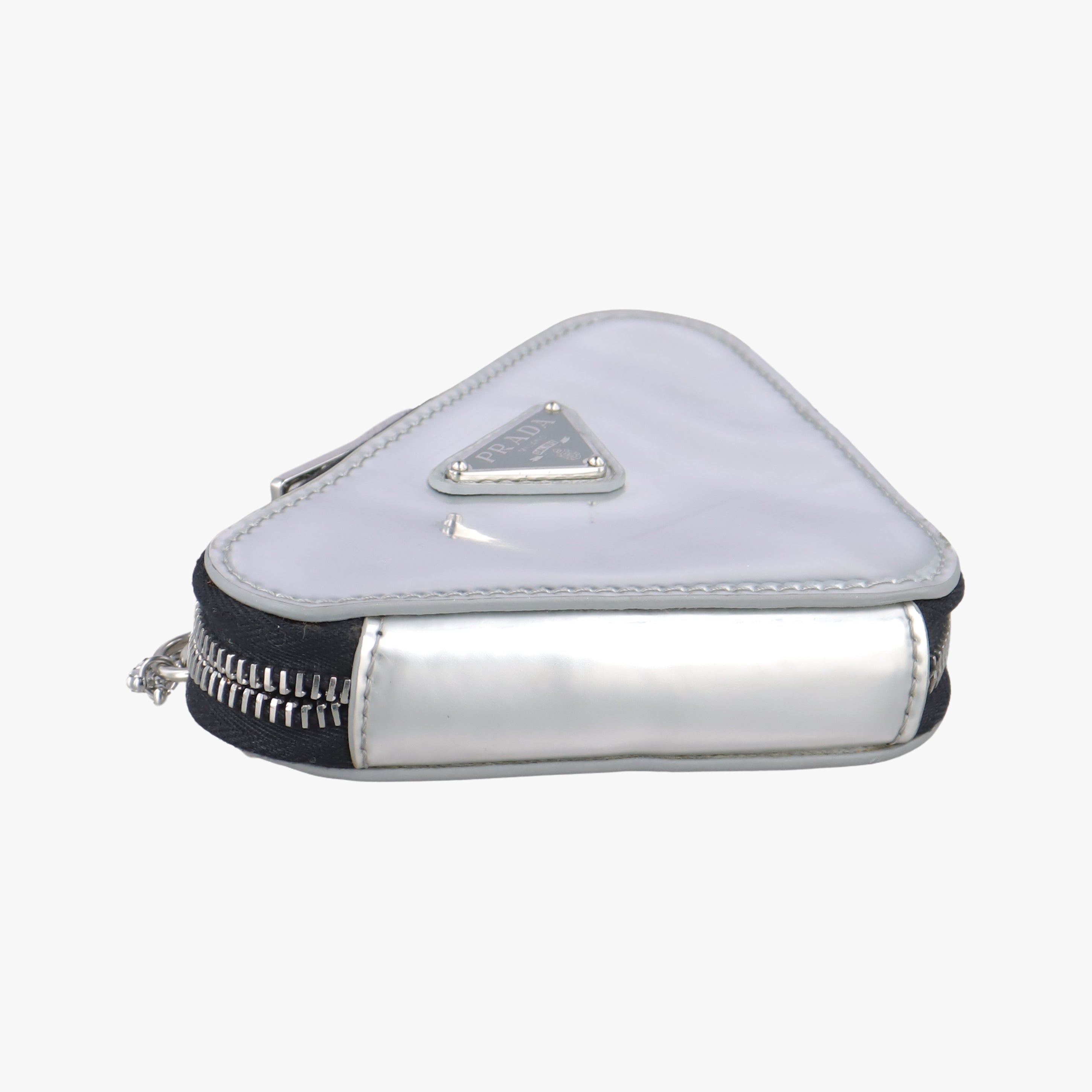 Secondhand Prada Triangle Logo Silver patent  shoulderbag | stylenewstar