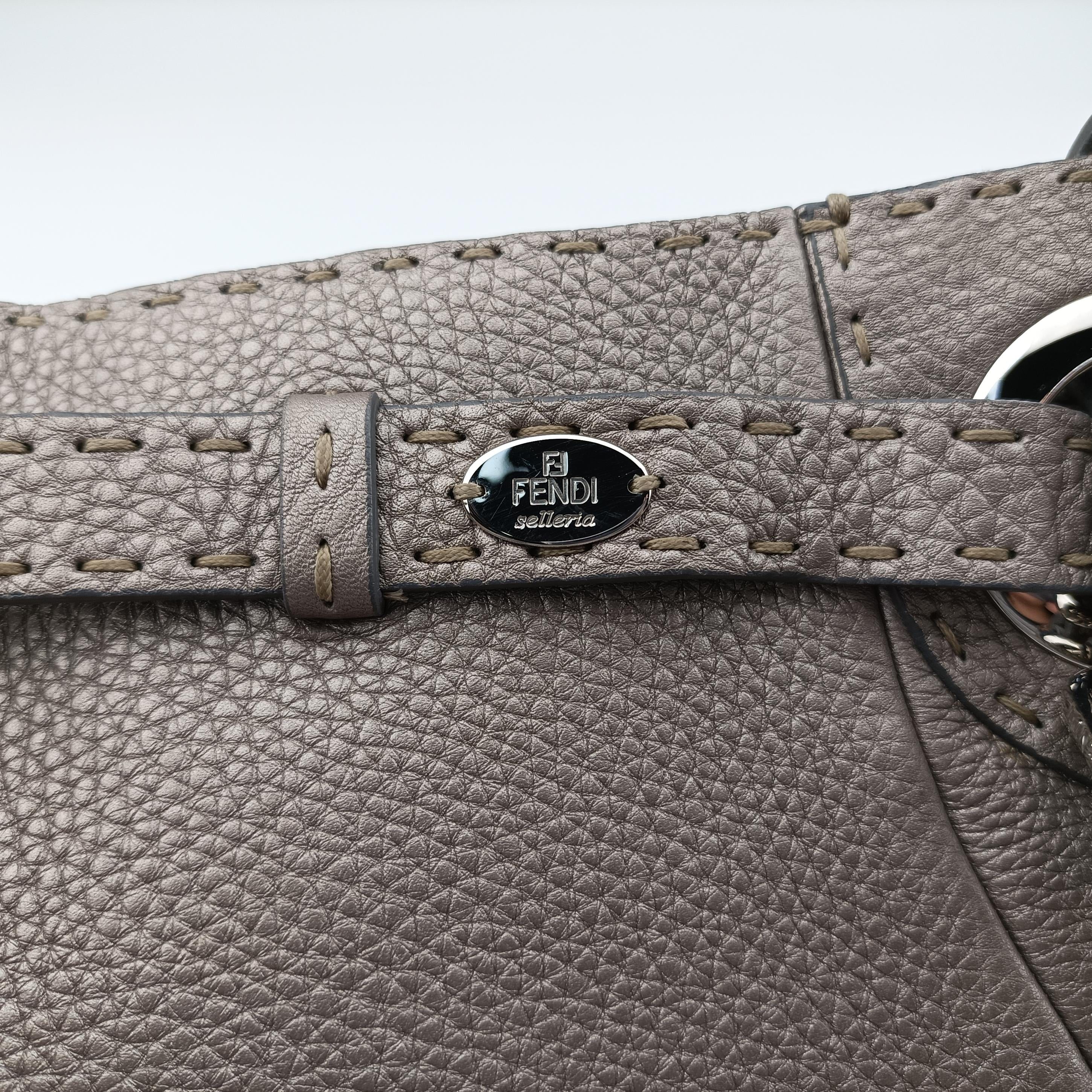 Secondhand Fendi Selleria Pomodorino Silver Leather 8BR595 shoulderbag | stylenewstar